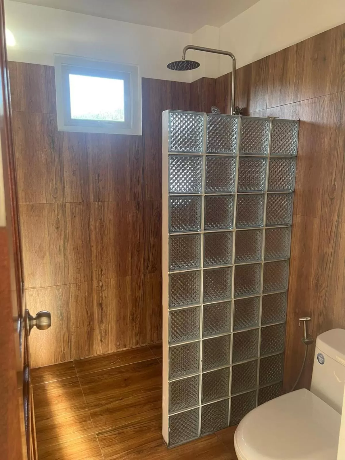 Shower, Bathroom in ROYAL SUITES - PORT BARTON