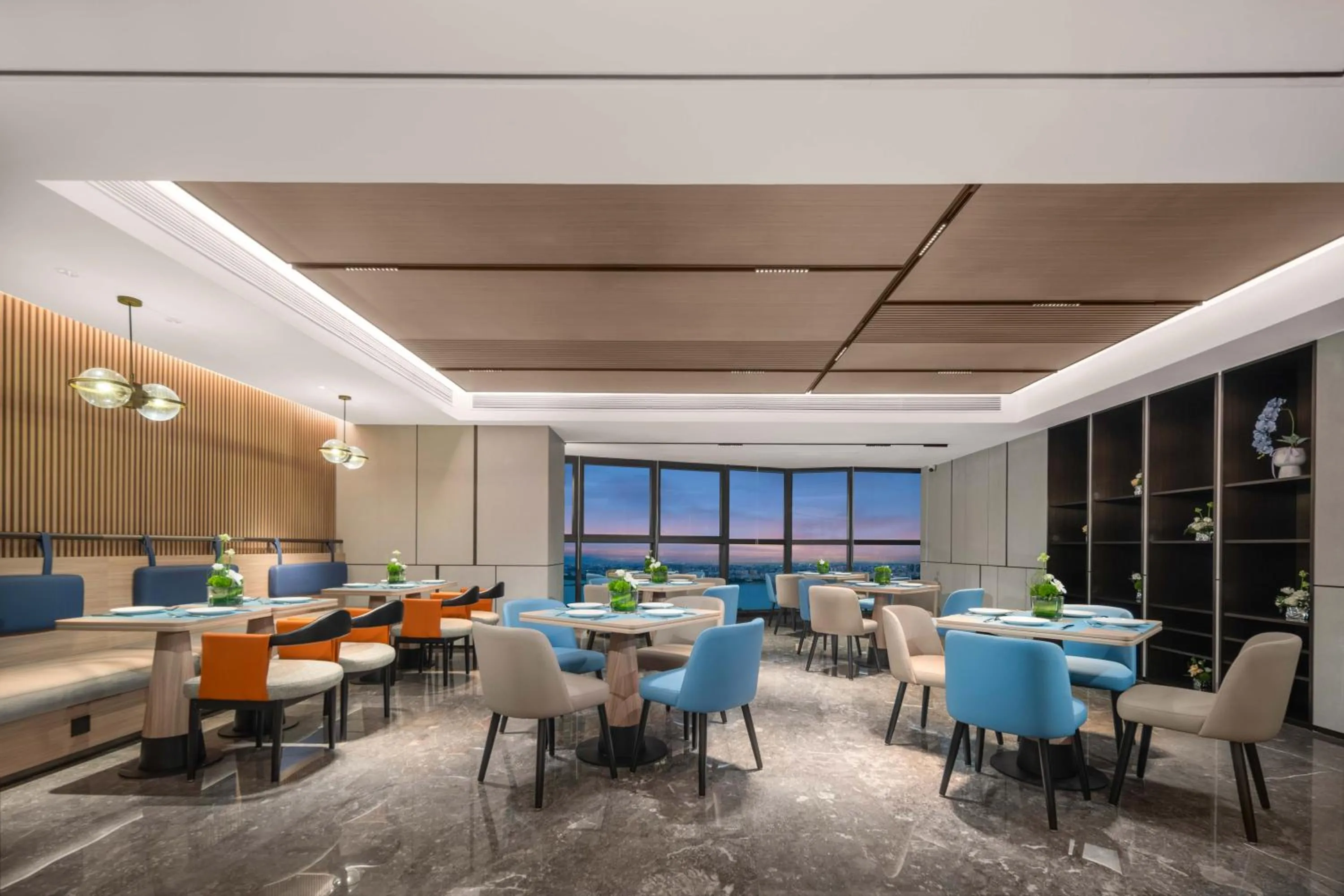 Restaurant/places to eat in Holiday Inn Express Shantou Chenghai