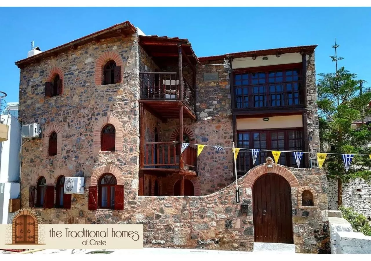 Property building in The Traditional Homes of Crete