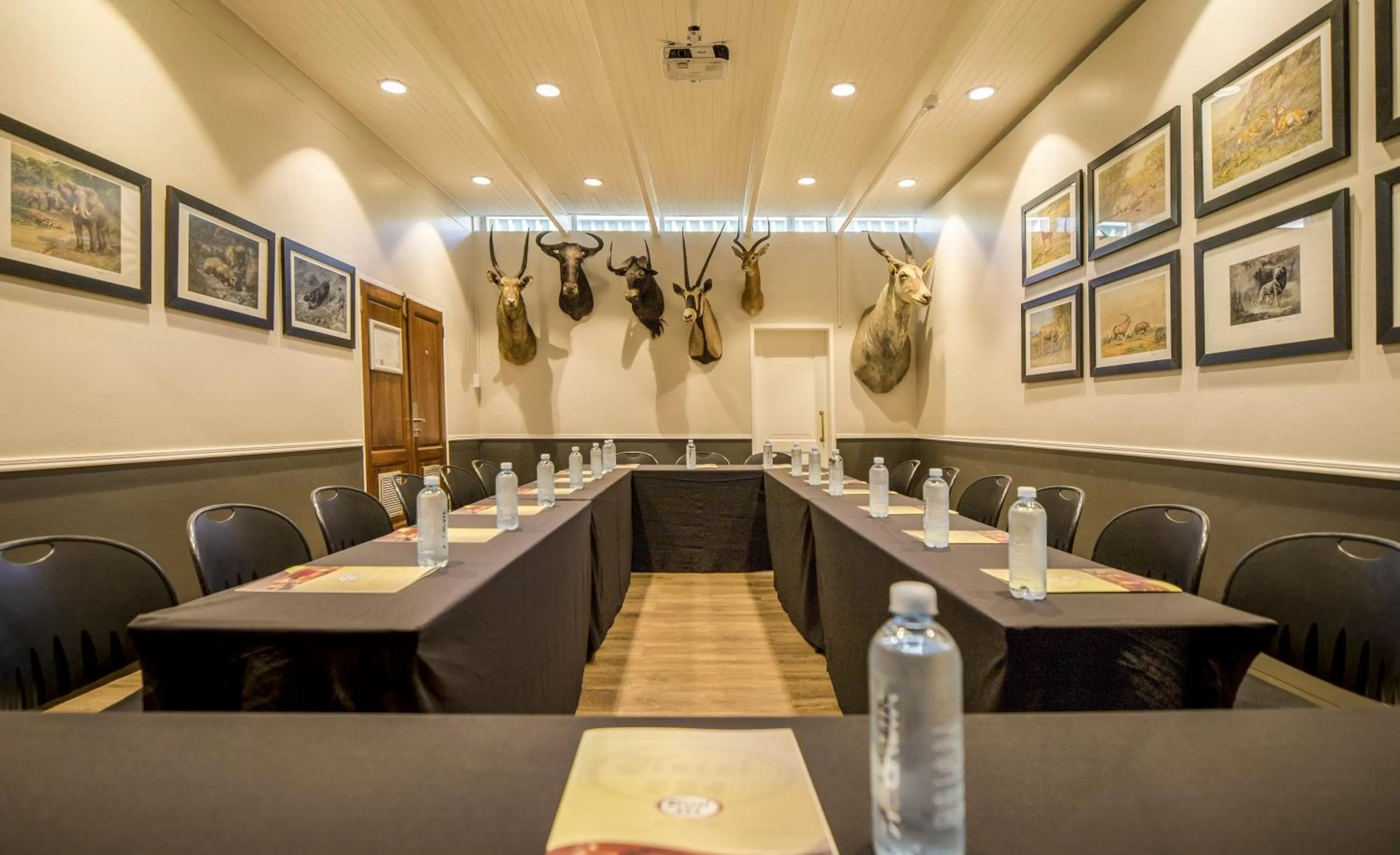 Business facilities in Hotel 224 & Apartments