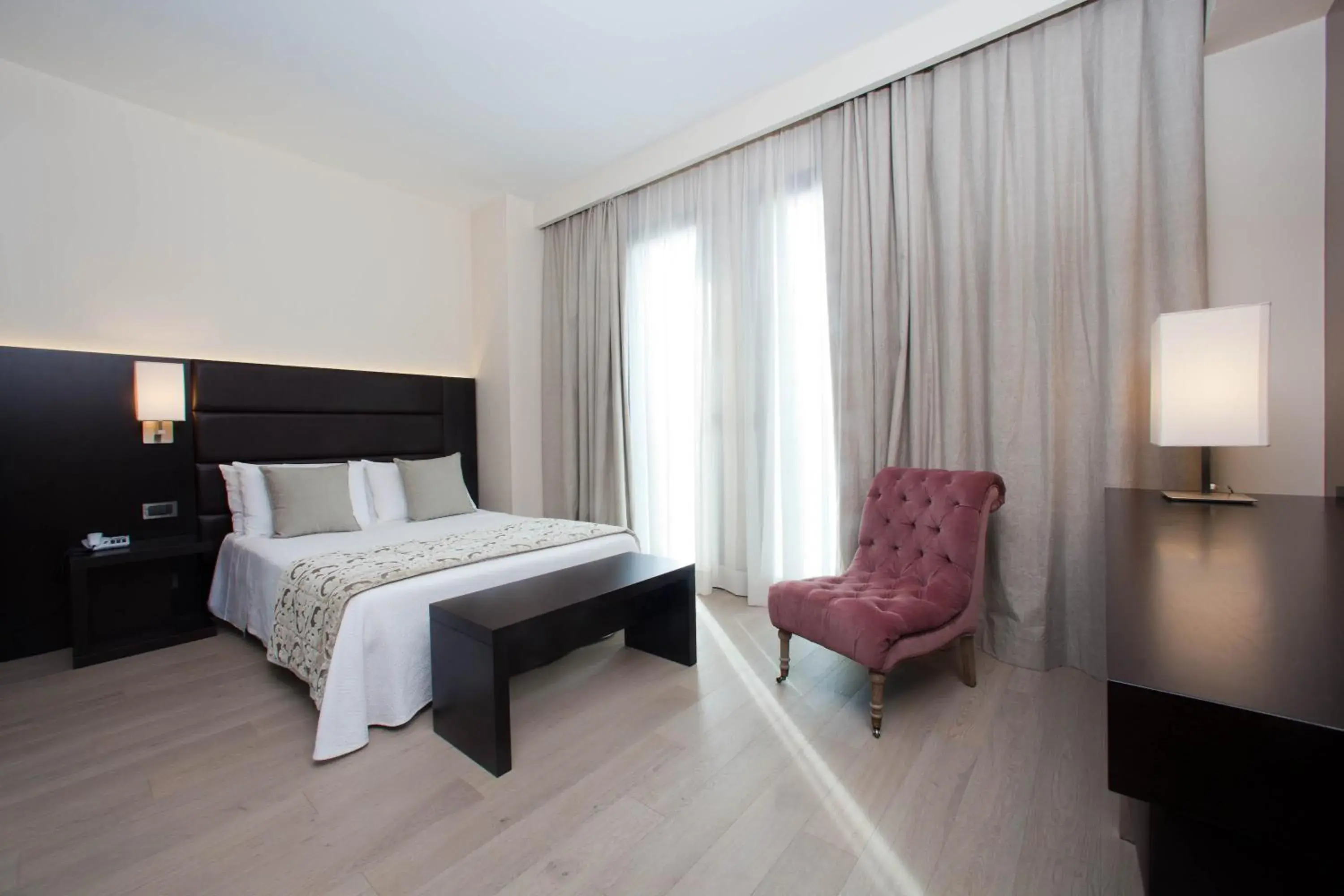 Superior Double or Twin Room - single occupancy in Hotel Touring Superior Double or Twin Room - single occupancy in Hotel Touring