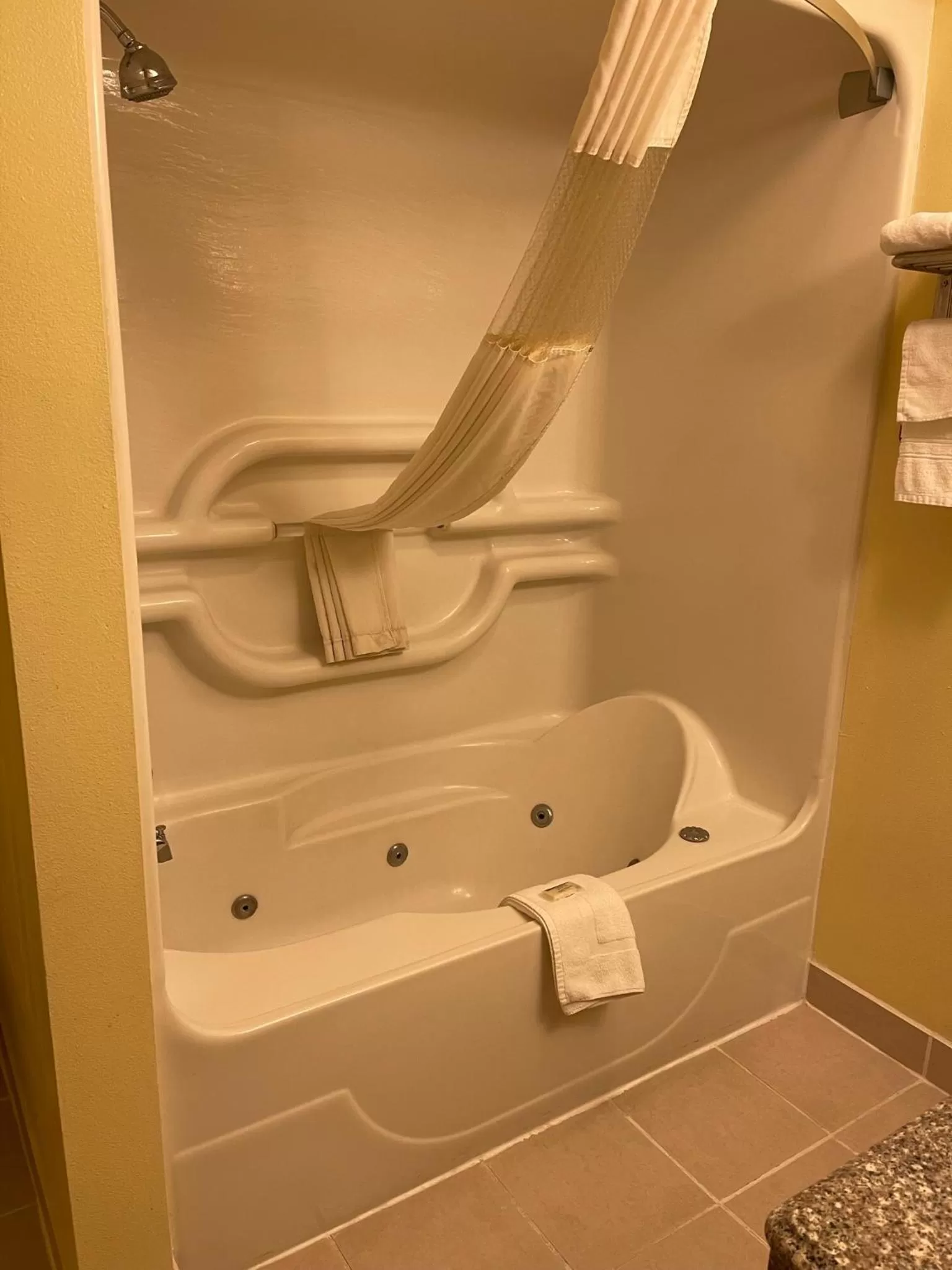 Super 8 by Wyndham Colby