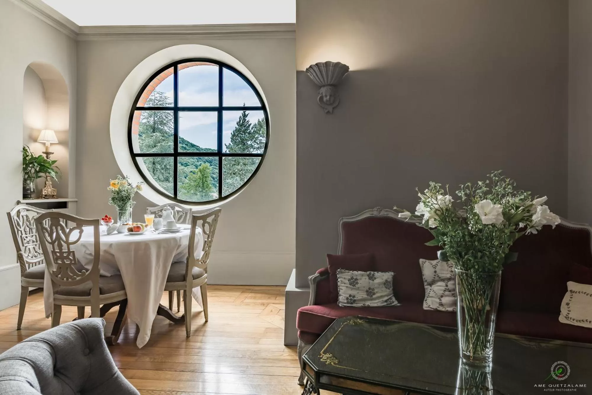 Lounge or bar in Hôtel Restaurant Spa Le Sauvage