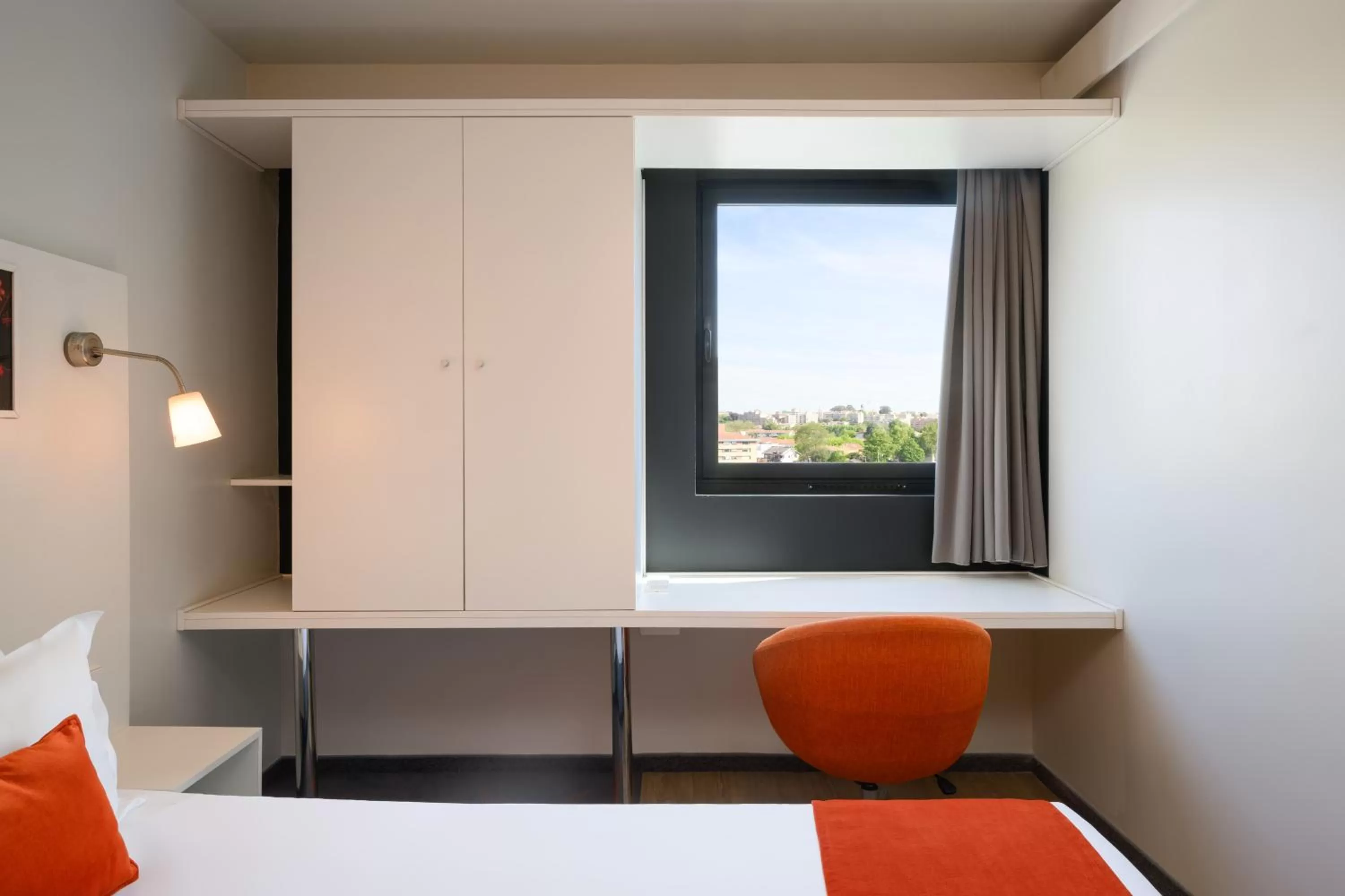 Bedroom, Bed in Star Inn Porto