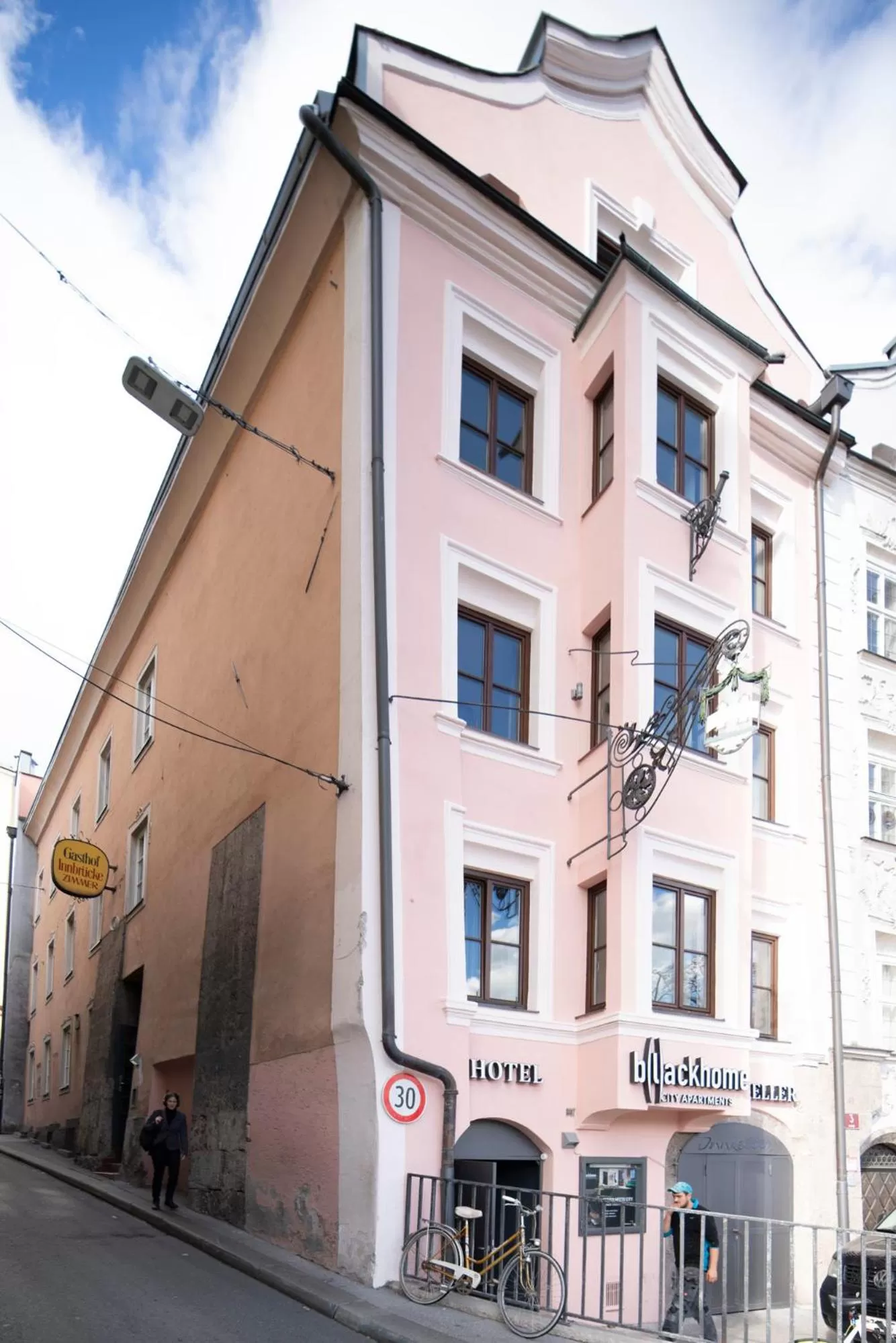 Property building in Blackhome Innsbruck Boutique I contactless check-in