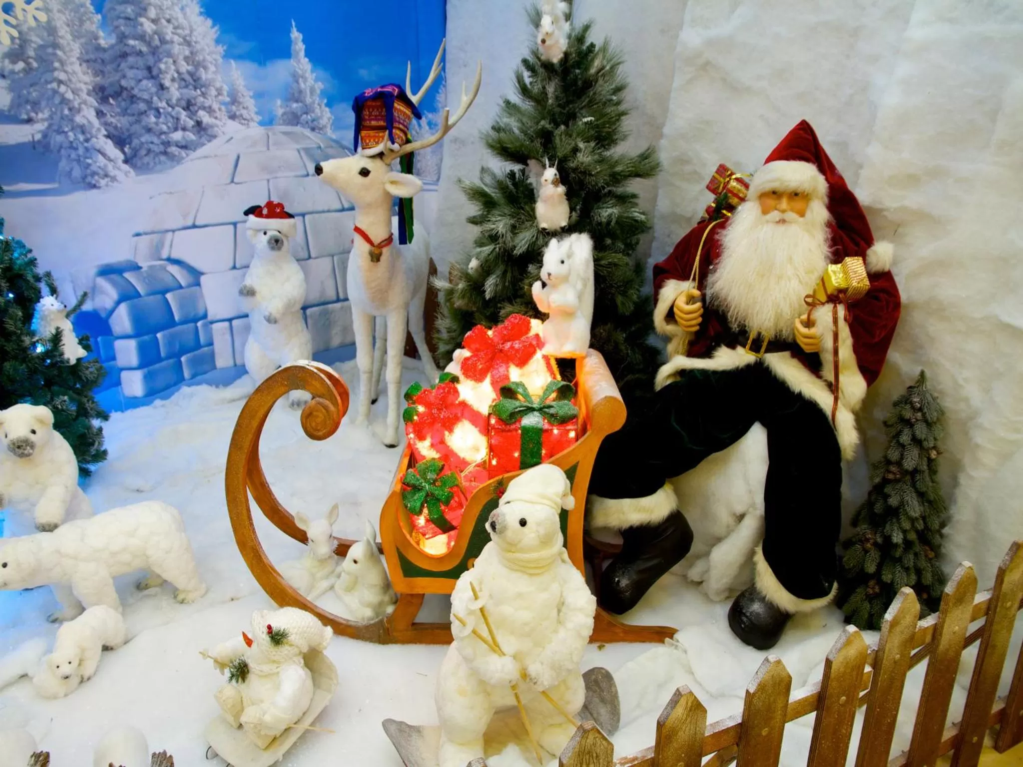 Decorative detail in Ulisse Deluxe Hostel