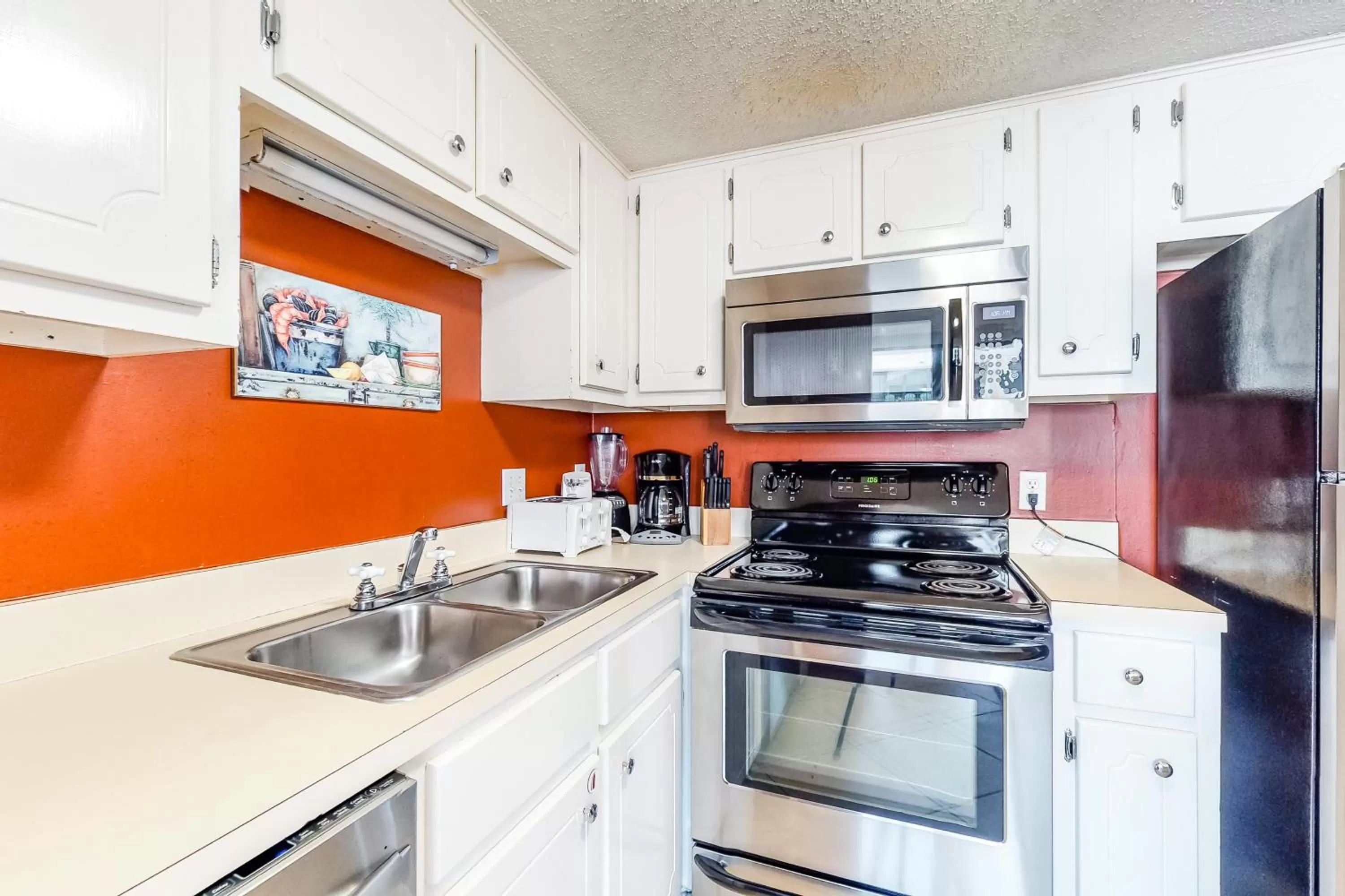 Kitchen/Kitchenette in Island Winds East 809
