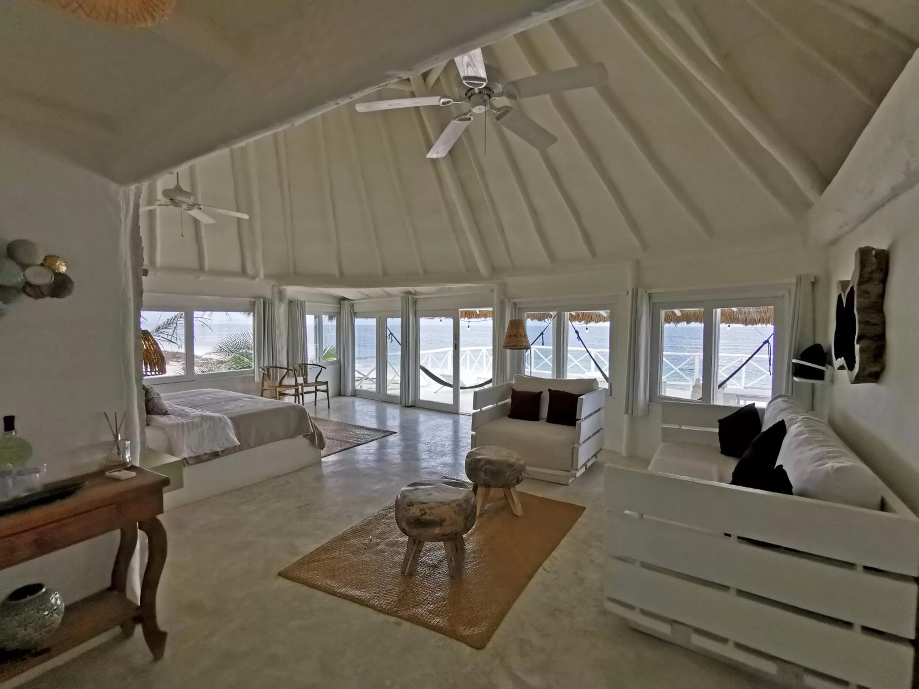 Photo of the whole room in Coco Unlimited