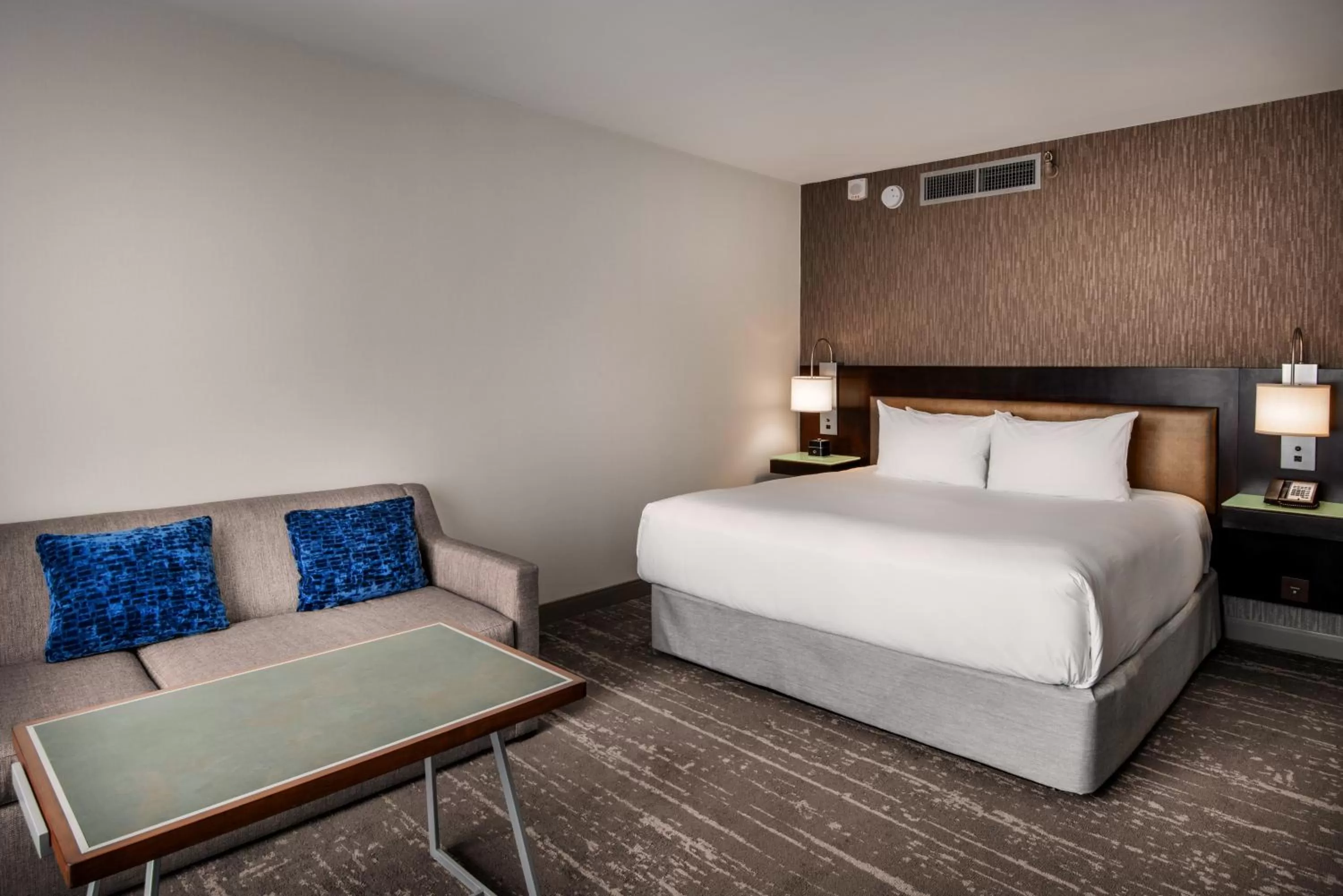 Bed in Hyatt Regency Indianapolis