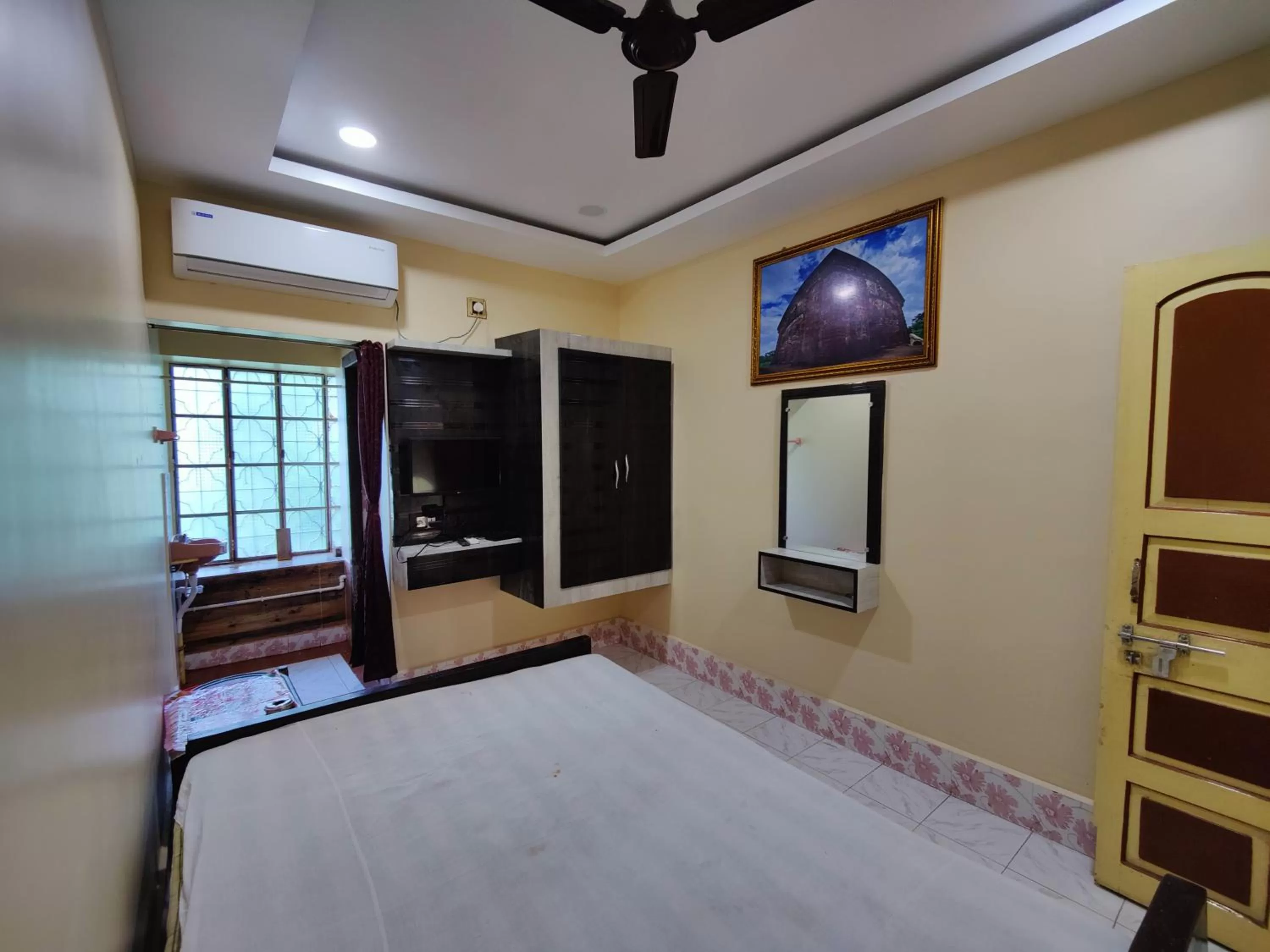 Bedroom, Bed in Monalisa Lodge