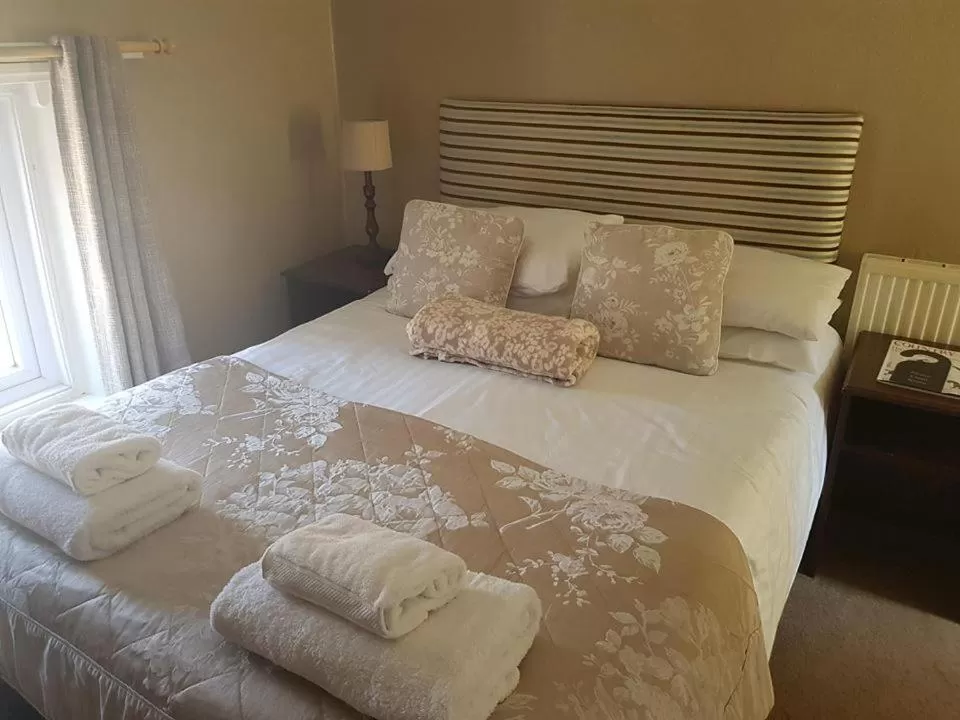 Bed in George and Dragon Ashbourne