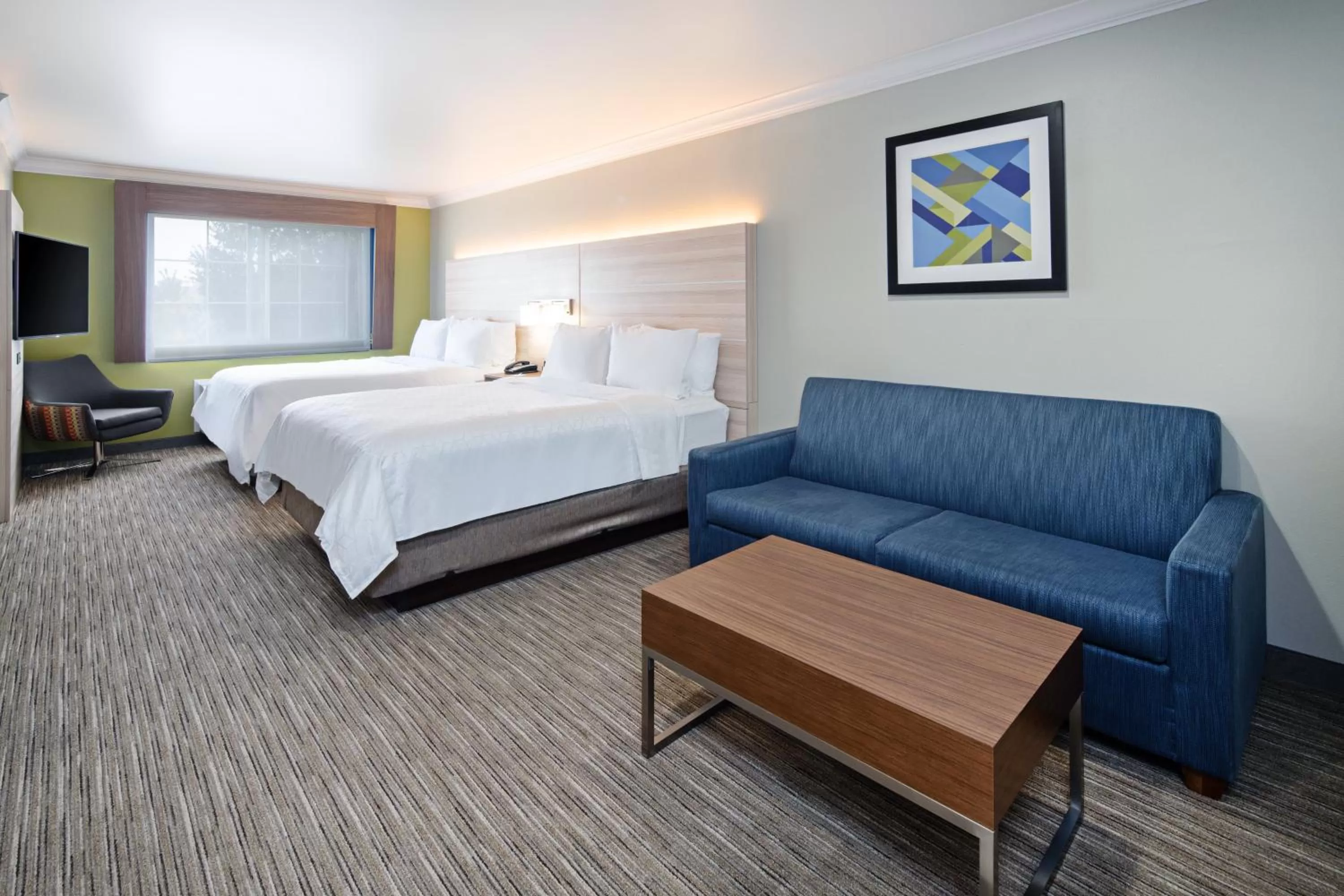Photo of the whole room, Bed in Holiday Inn Express & Suites Watsonville by IHG