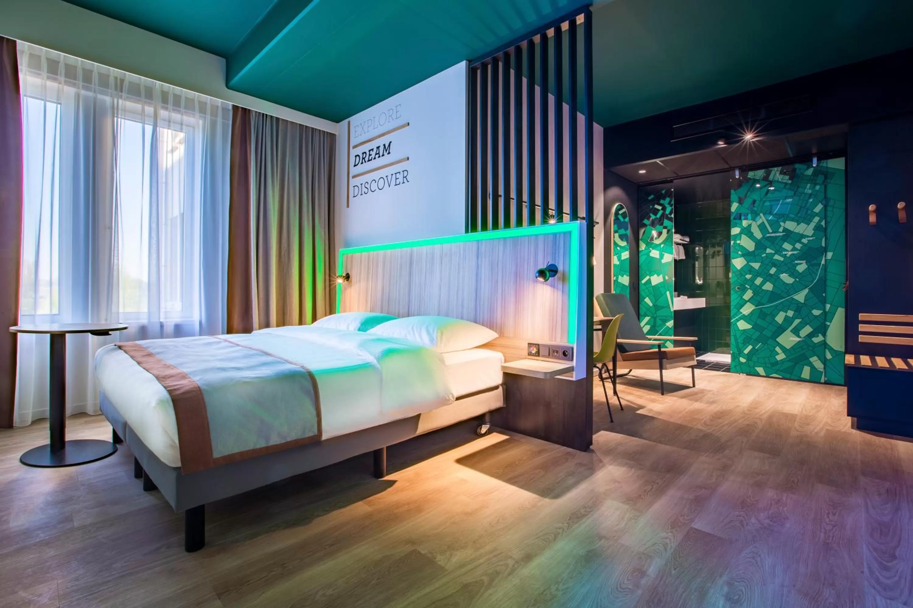 Photo of the whole room, Bed in Park Inn By Radisson Brussels Airport