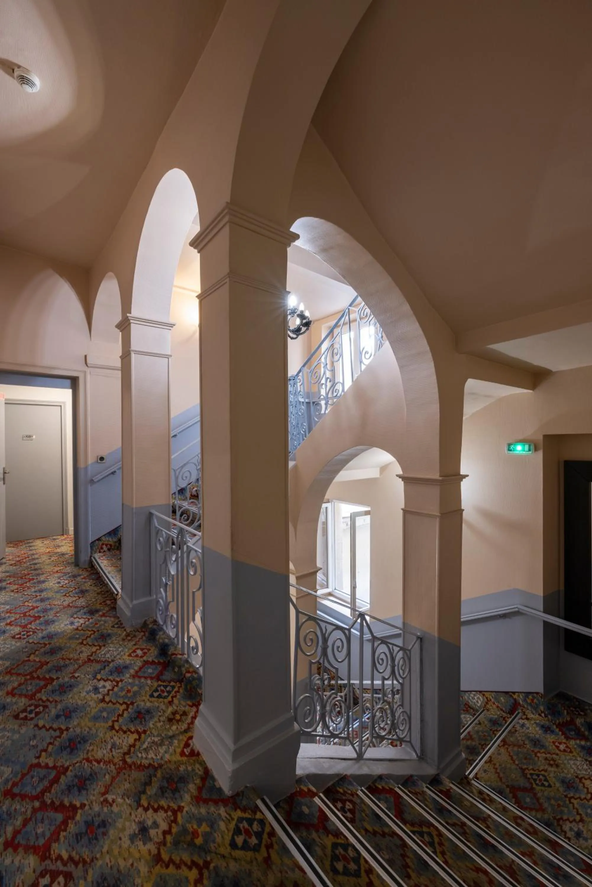 Property building in The Originals Boutique, Hôtel Danieli, Avignon
