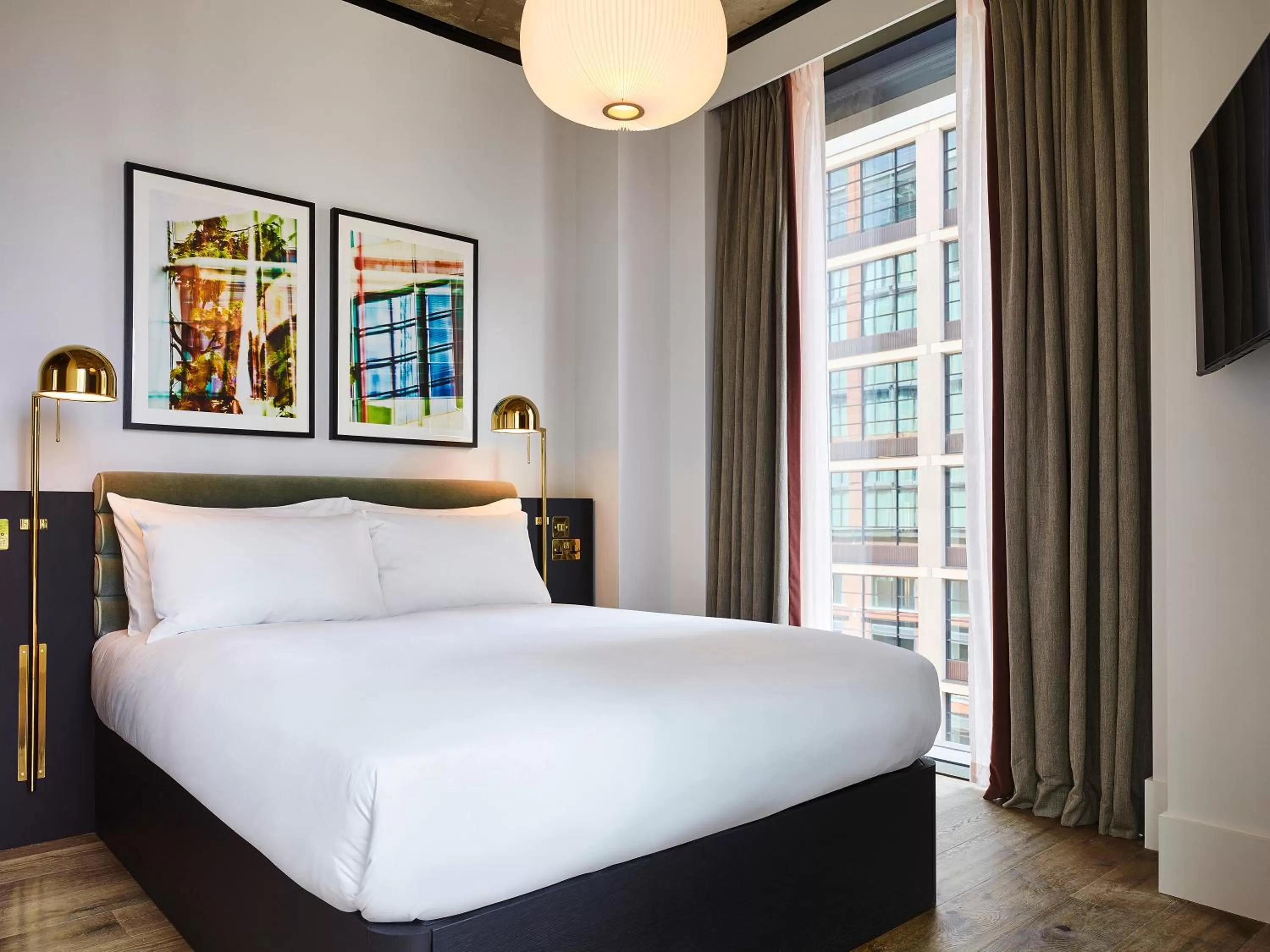 Bedroom, Bed in TRIBE London Canary Wharf