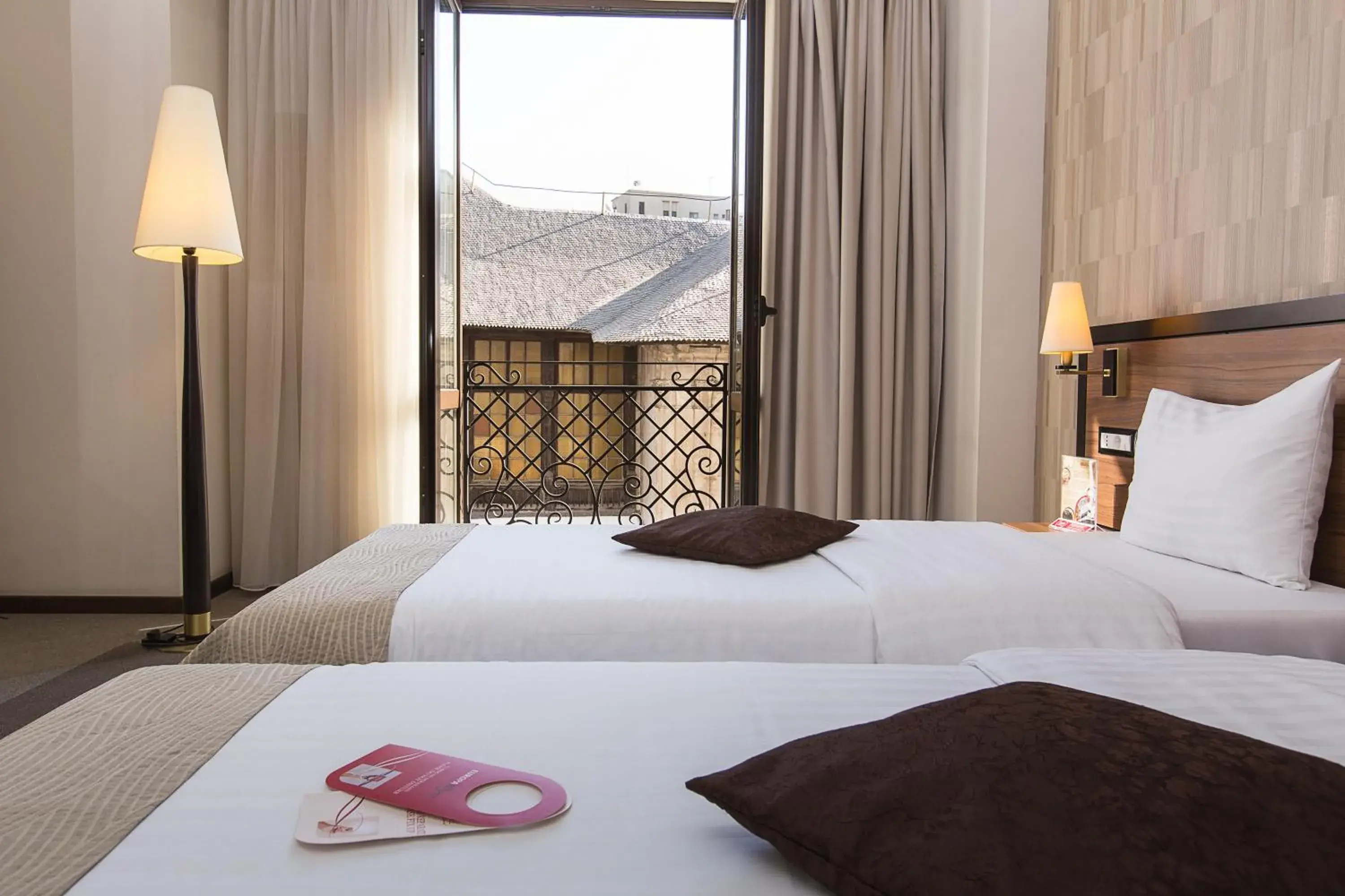 Standard Twin Room in Europa Royale Bucharest Standard Twin Room in Europa Royale Bucharest