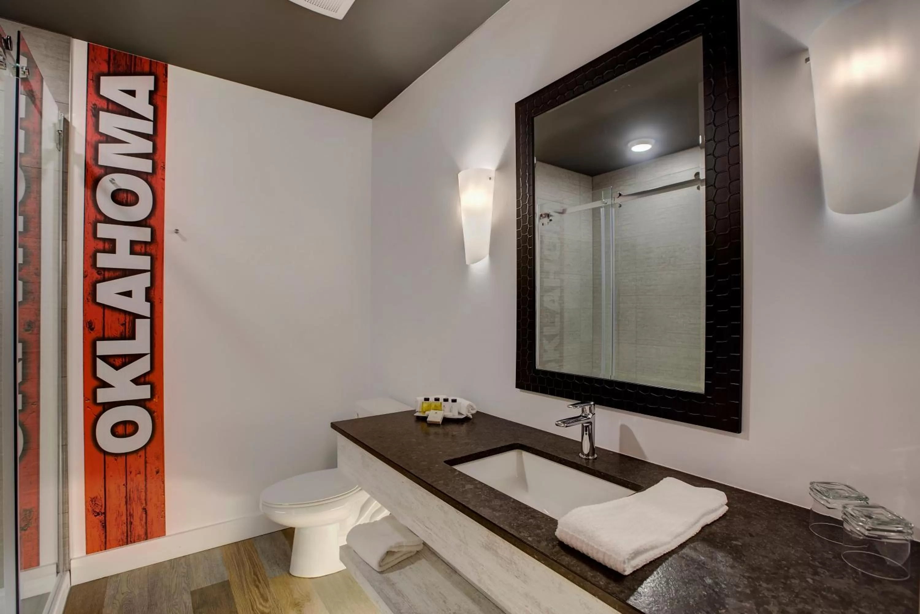 Bathroom in Hotel Historique et Manoir Route 66