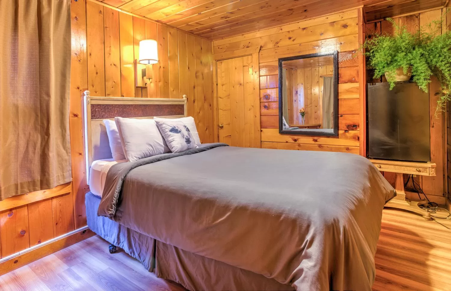 Photo of the whole room, Bed in Lodge at Poncha Springs