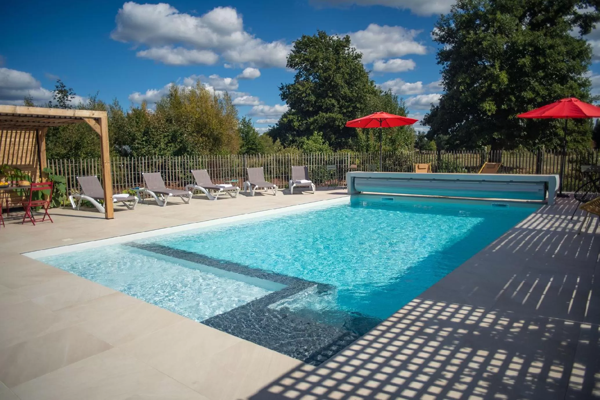 Swimming pool in Le jardin des 4 saisons