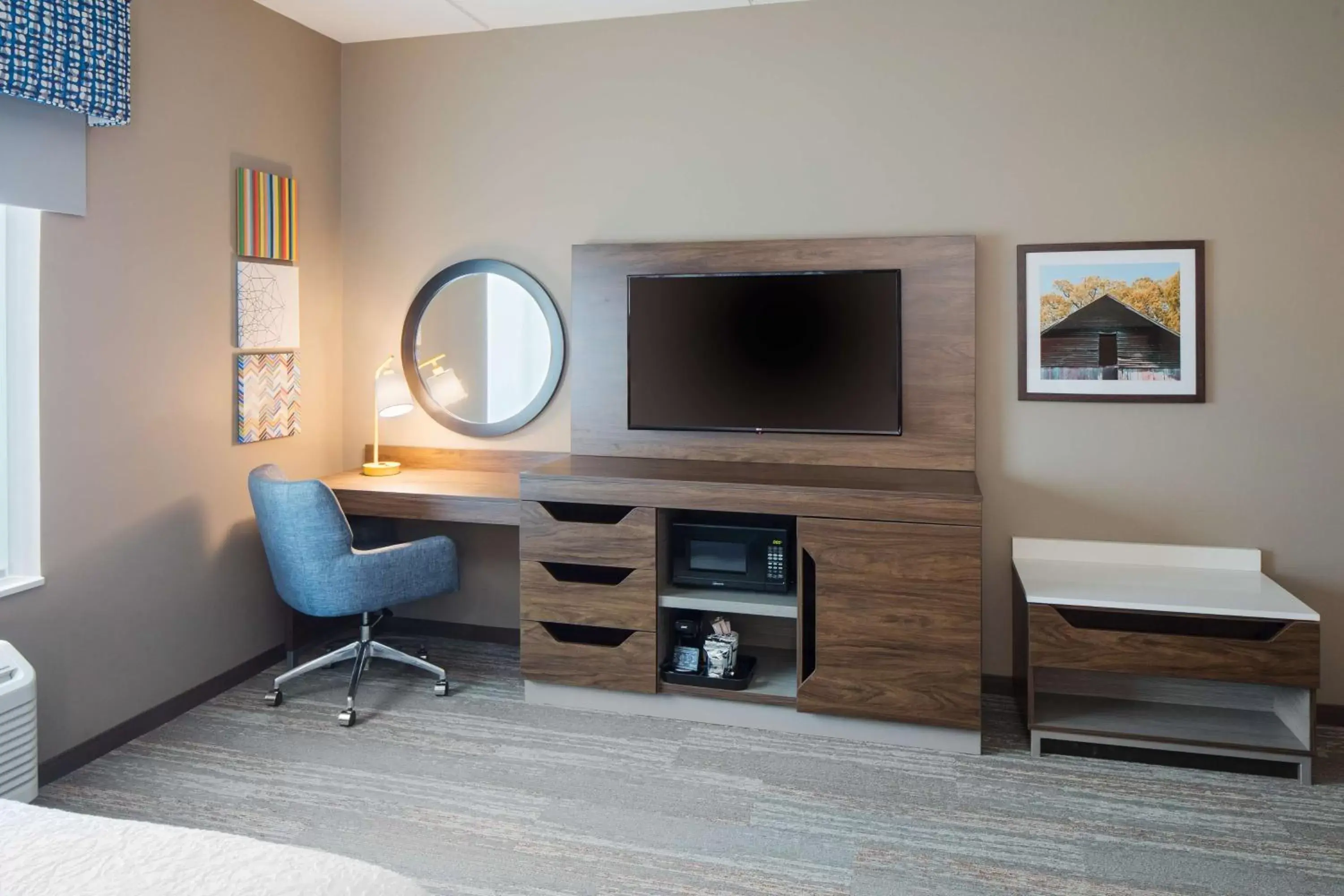 Queen Room with Two Queen Beds - Hearing Accessible/Non-Smoking in Hampton Inn Smithfield Selma, NC Queen Room with Two Queen Beds - Hearing Accessible/Non-Smoking in Hampton Inn Smithfield Selma, NC