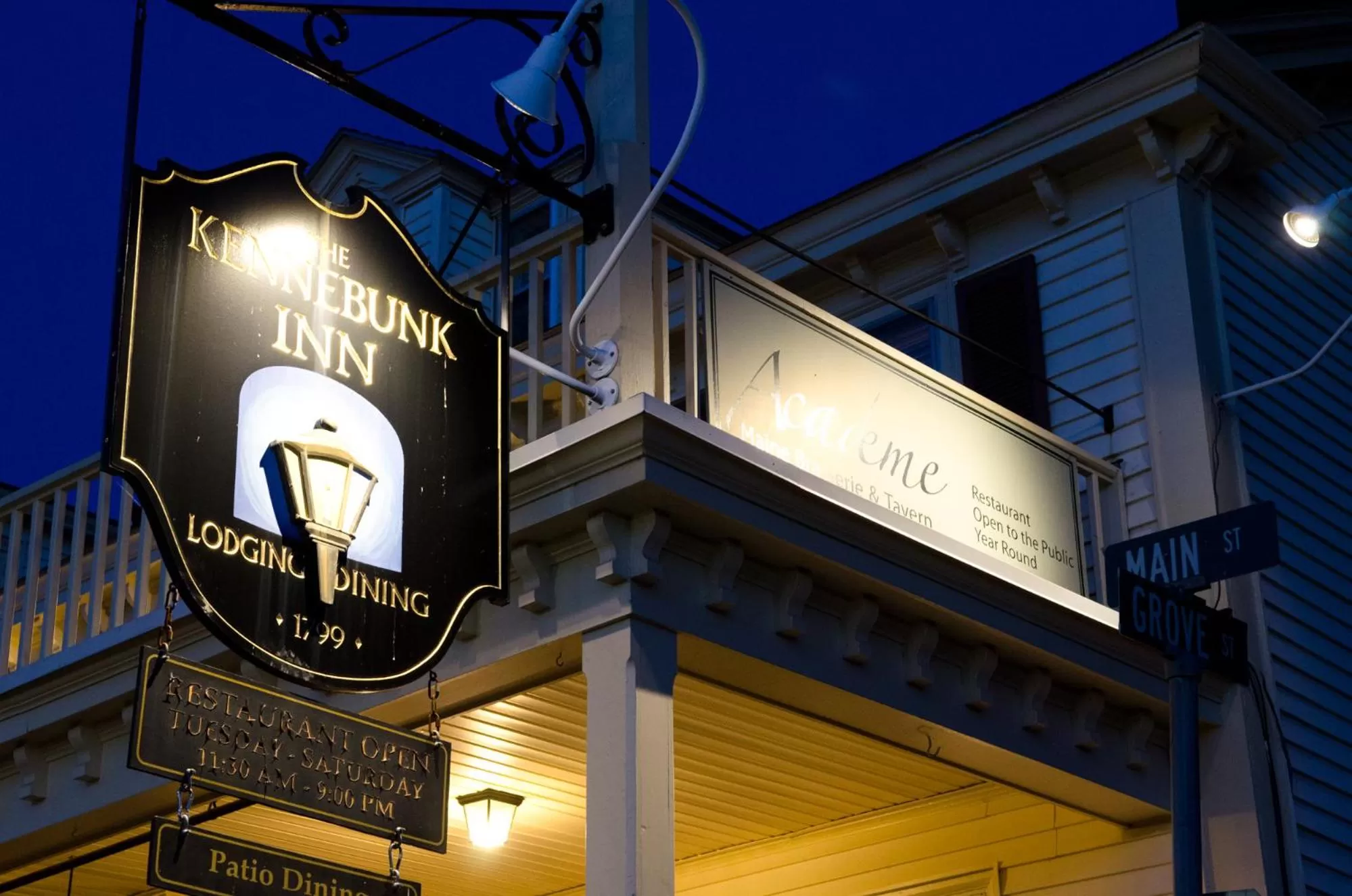 Night in The Kennebunk Inn