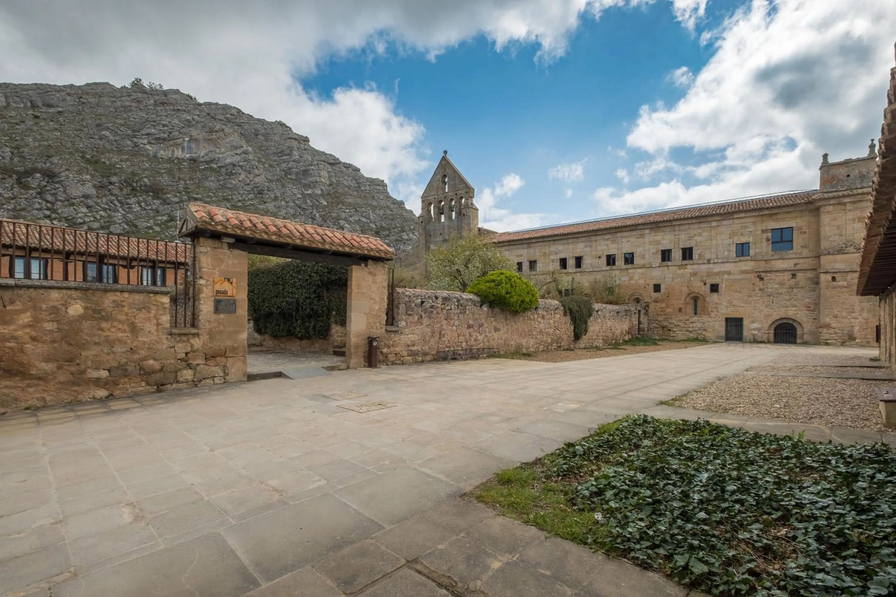 Lobby or reception, Property Building in Hotel Posada Santa Maria la Real