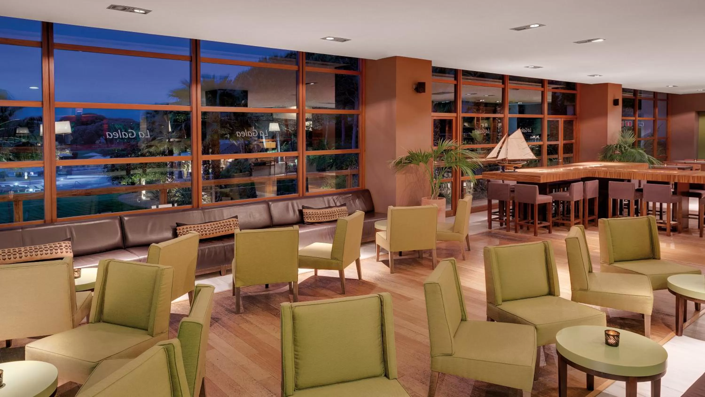 Lounge or bar in Precise Resort El Rompido-The Hotel