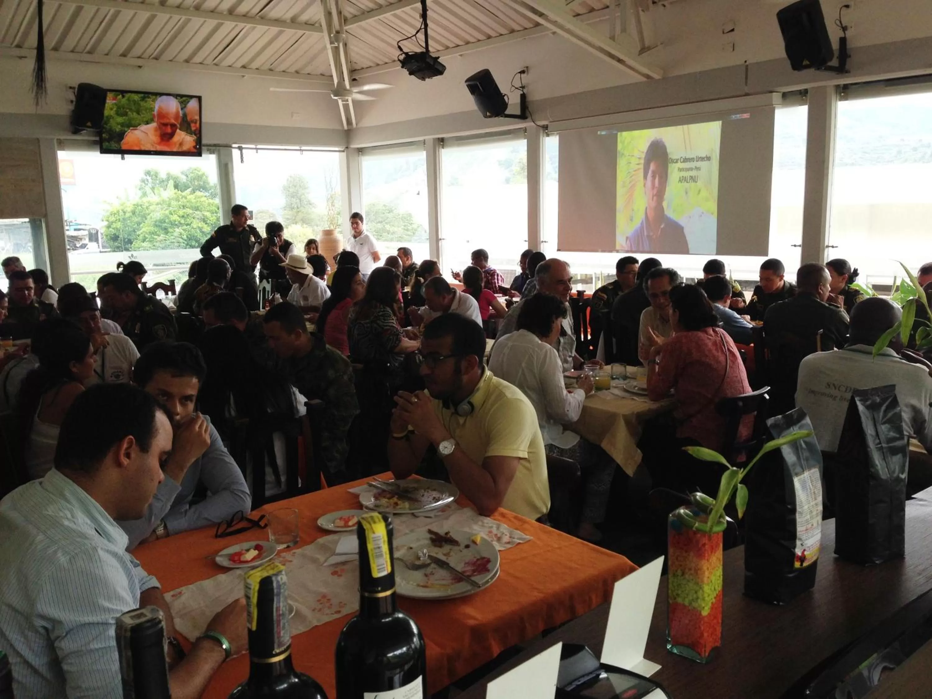 Restaurant/Places to Eat in Sky Club Eco Hotel