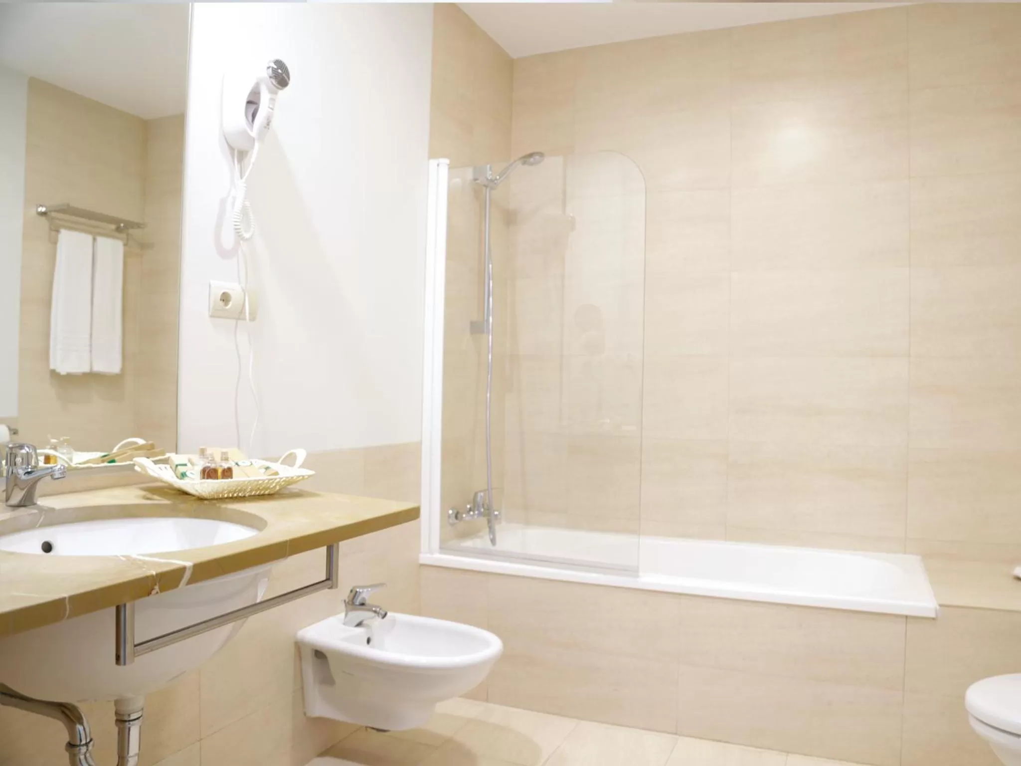 Bathroom in Hotel Bodega El Juncal