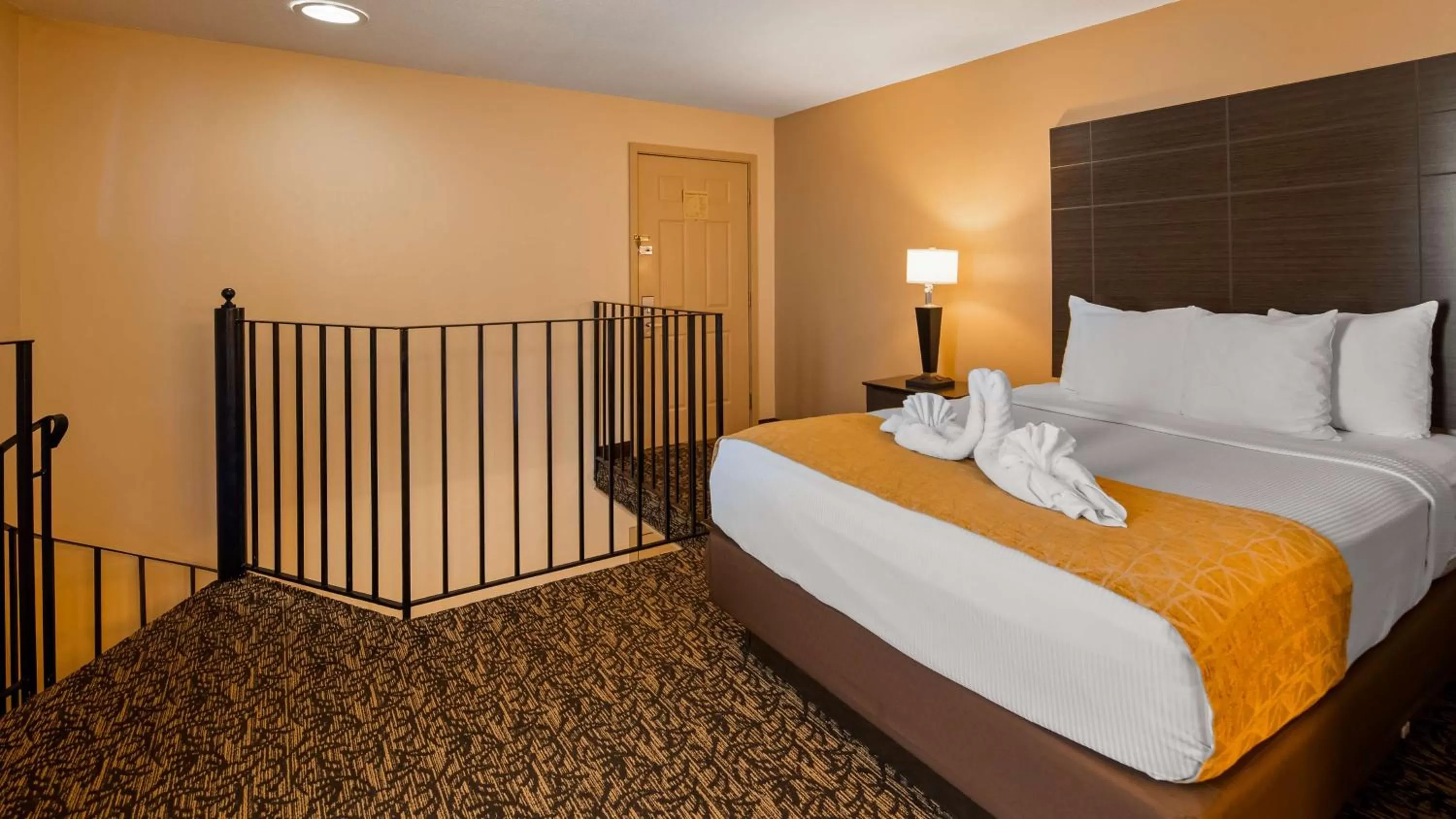 Townhouse in Best Western Toni Inn