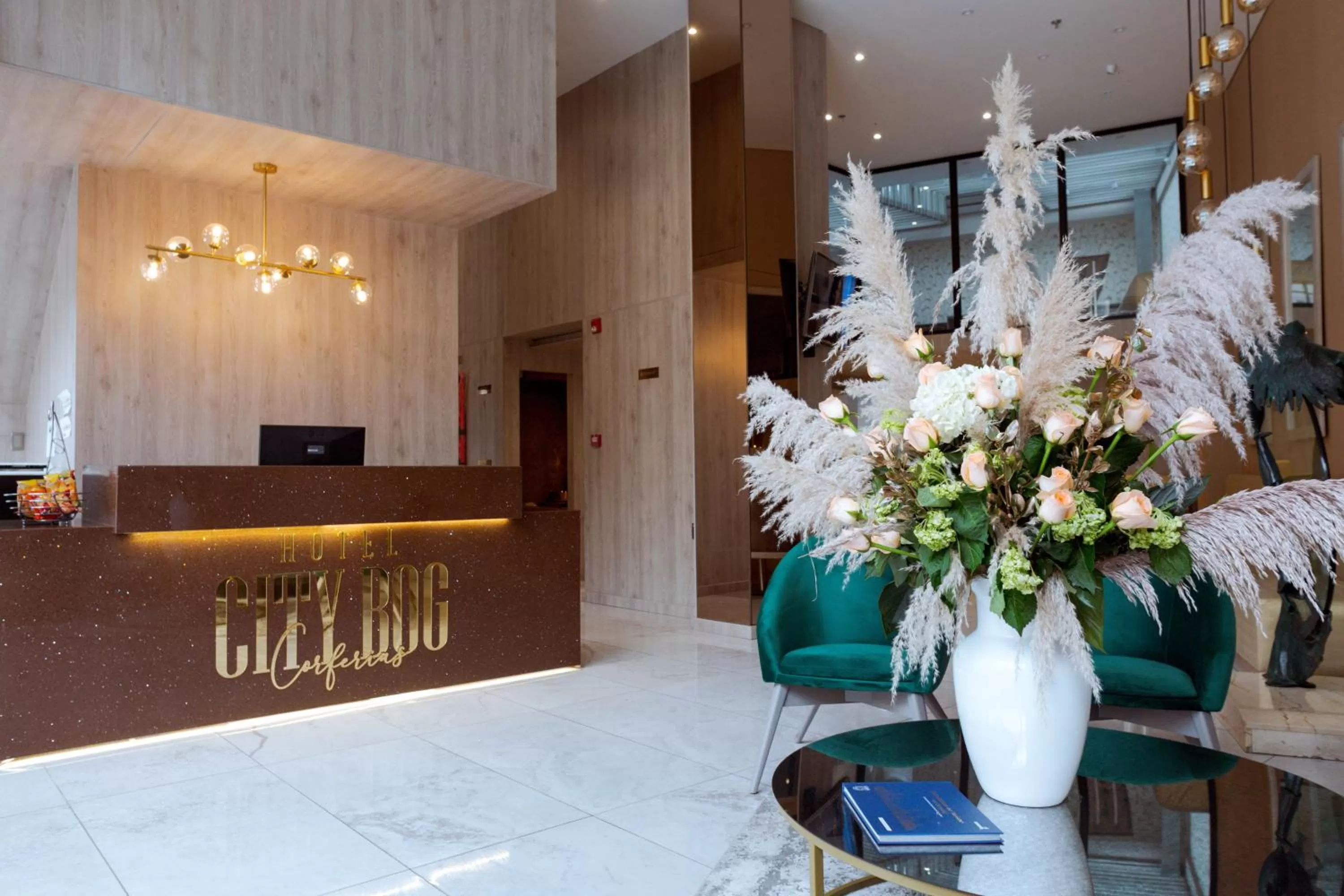 Lobby or reception in Hotel City Bog Corferias