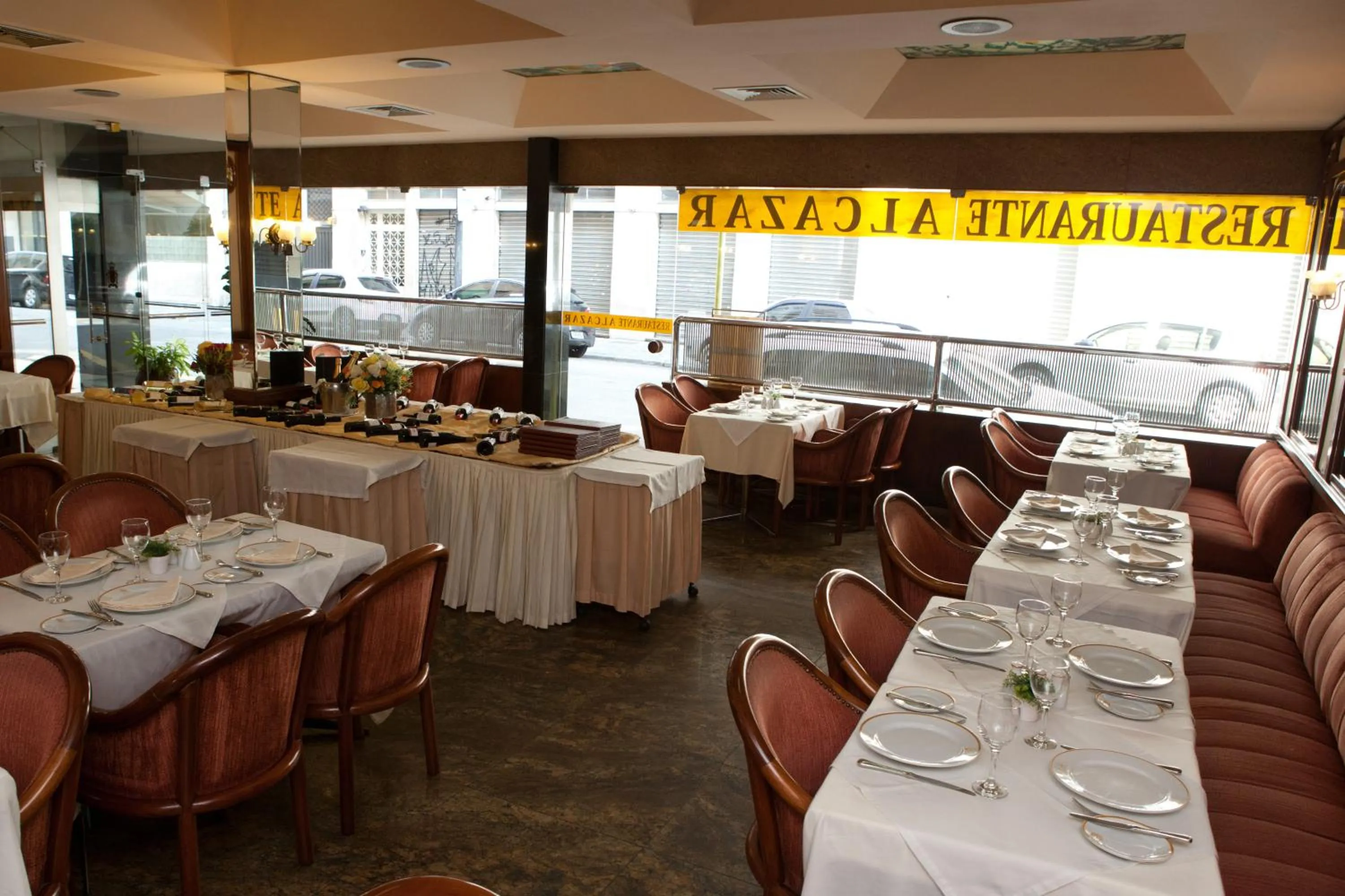 Restaurant/places to eat in Hotel Gran Corona