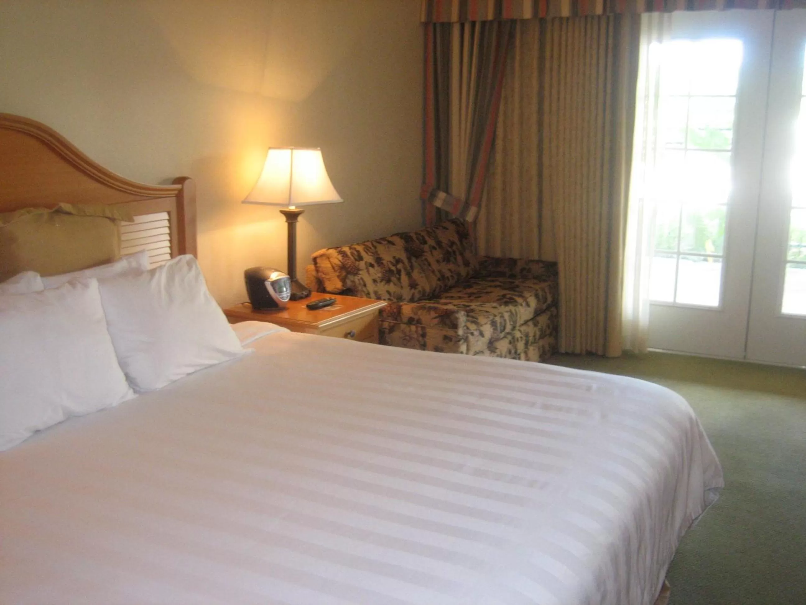 Bed in Monumental Hotel Orlando