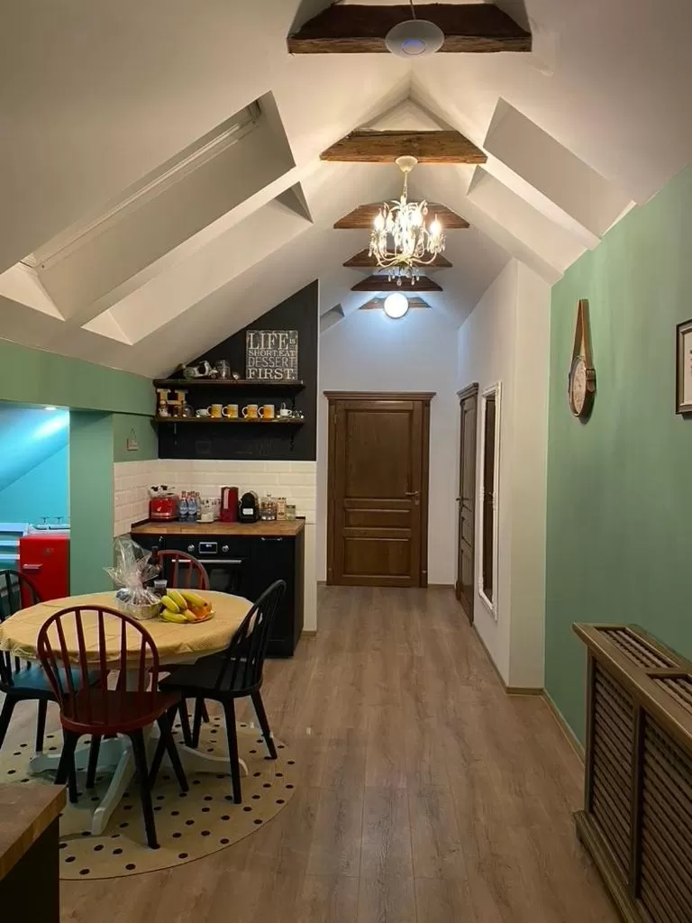 Two-Bedroom Apartment in Nikolas Haus Central Location with Free Parking