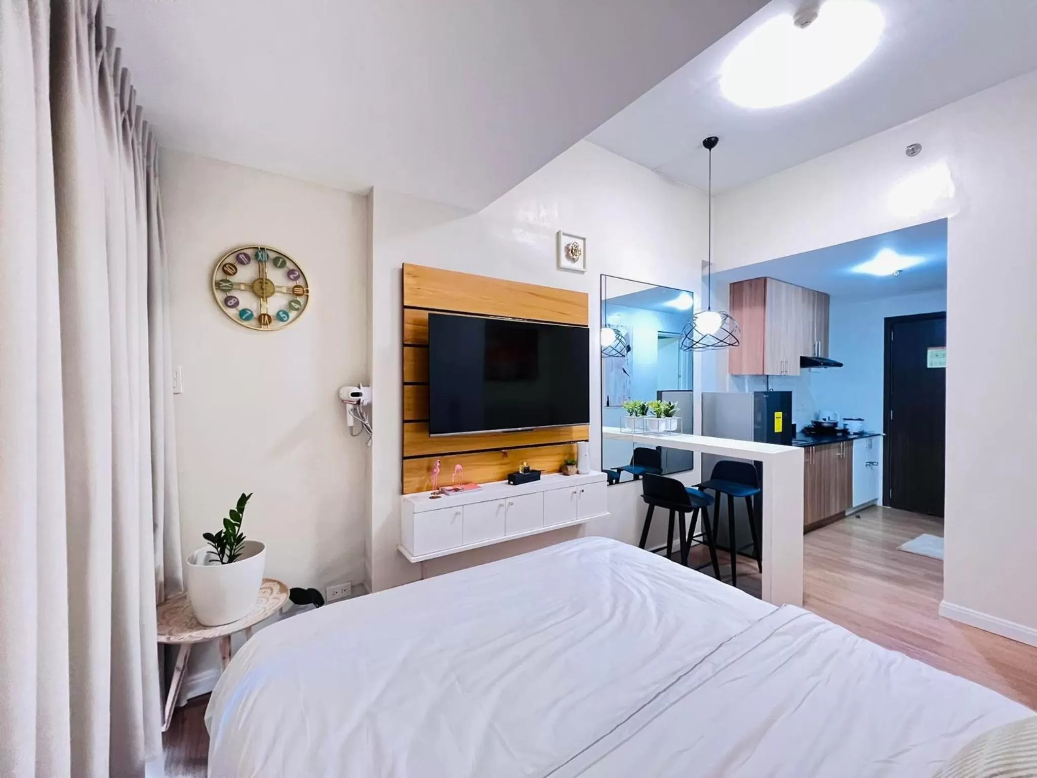 TV and multimedia, Bed in Studio with mountain view, near Limketkai mall in Prime Cagayan de Oro