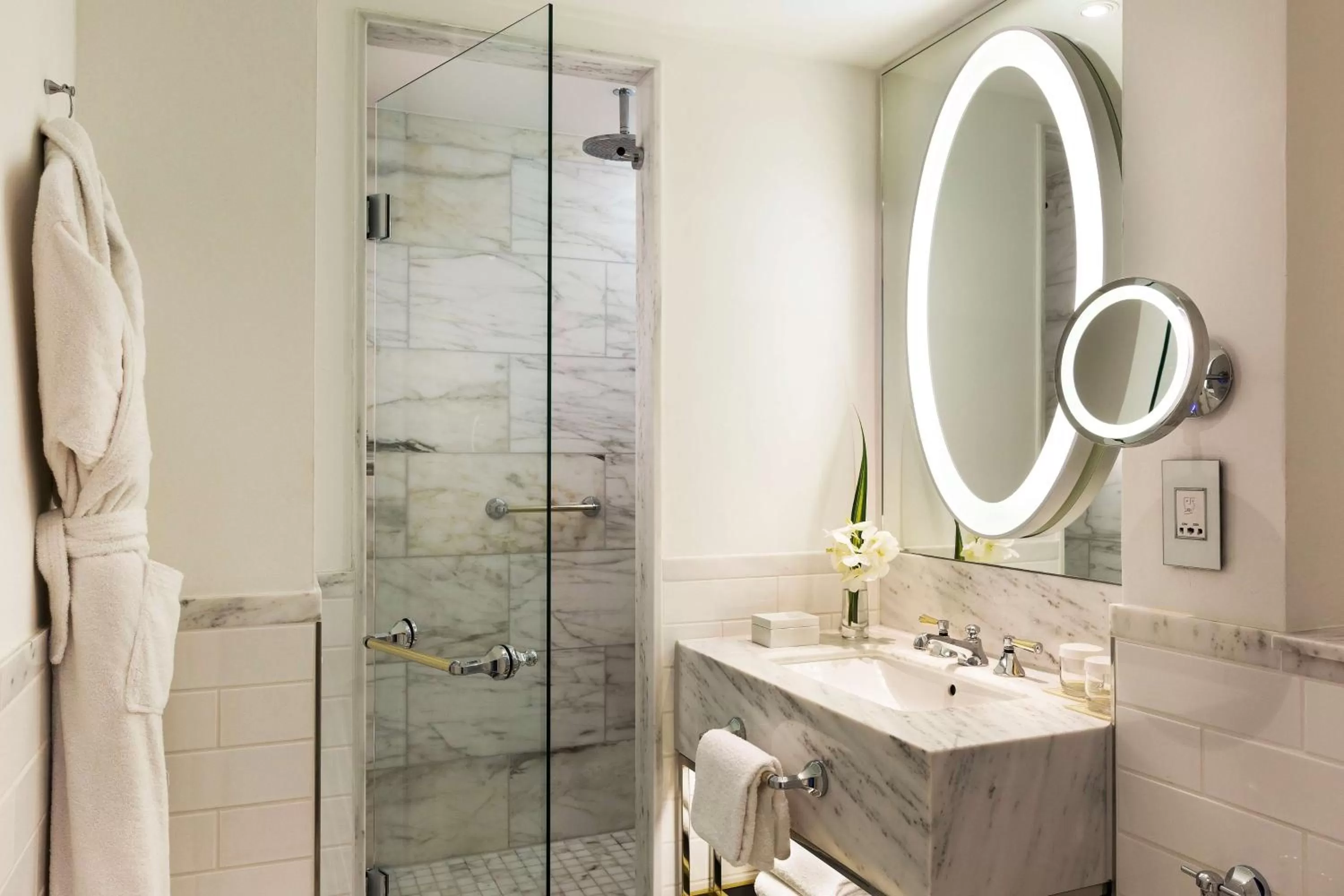 Bathroom in Hilton Paris Opera