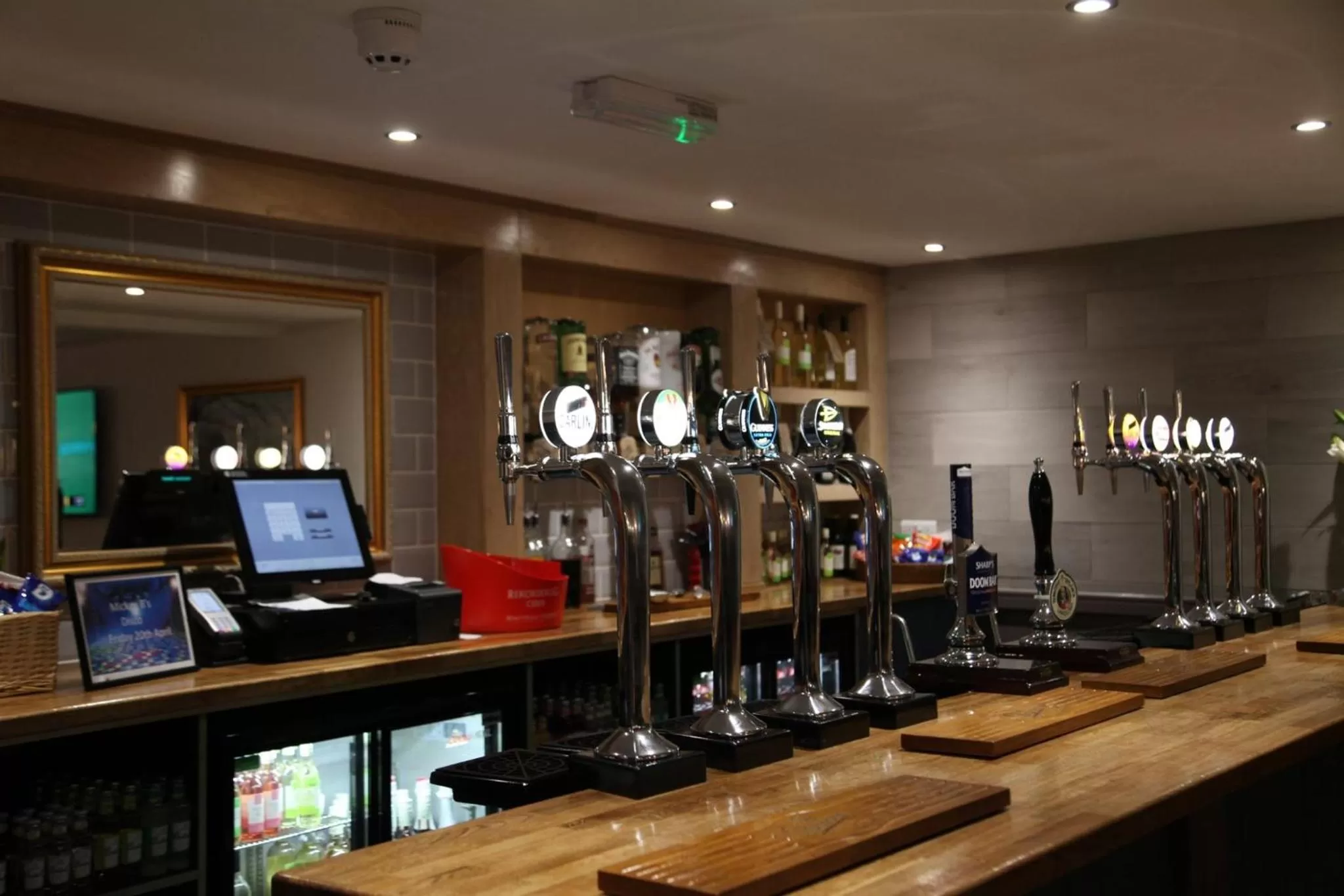 Lounge or bar in Alcester Inn