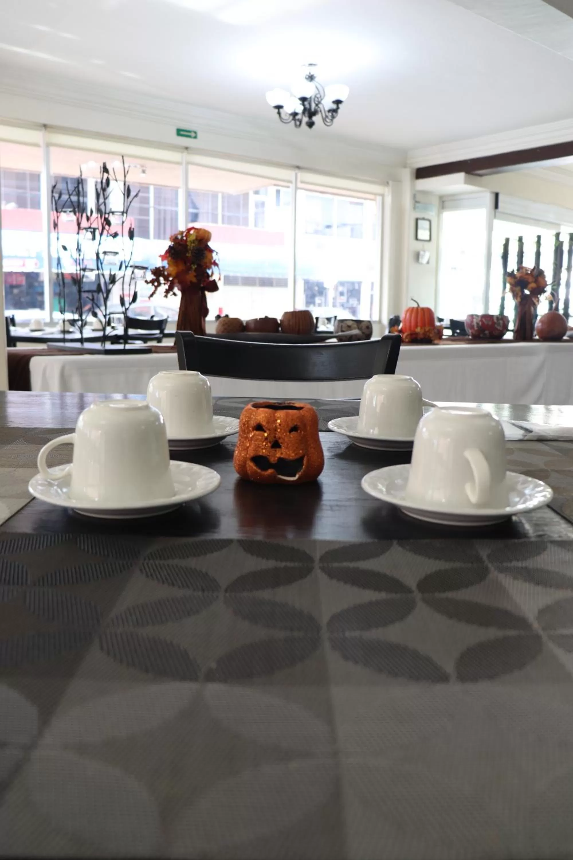 Restaurant/places to eat in Choco's Hotel