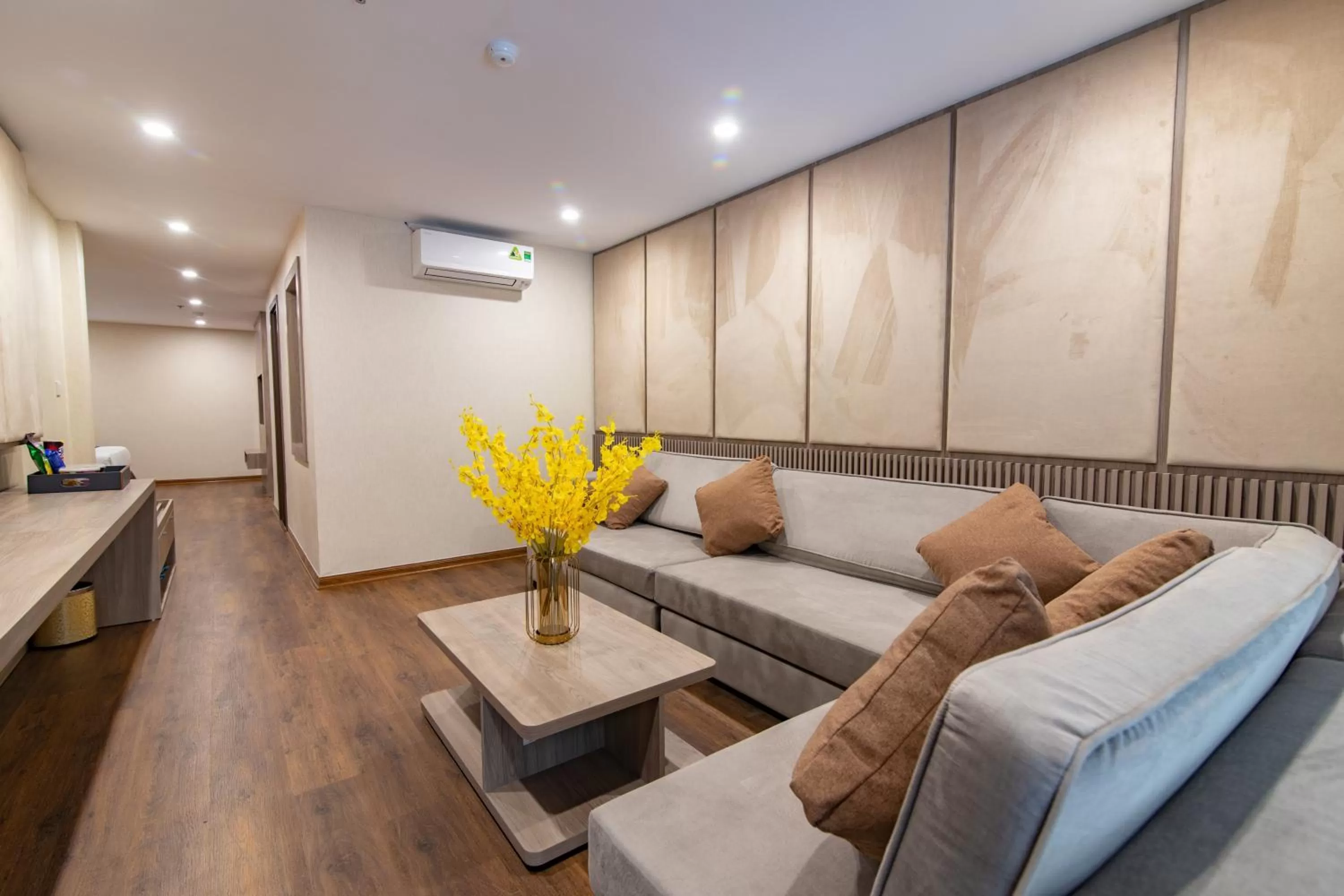 Living room in Sunshine Hotel Móng Cái