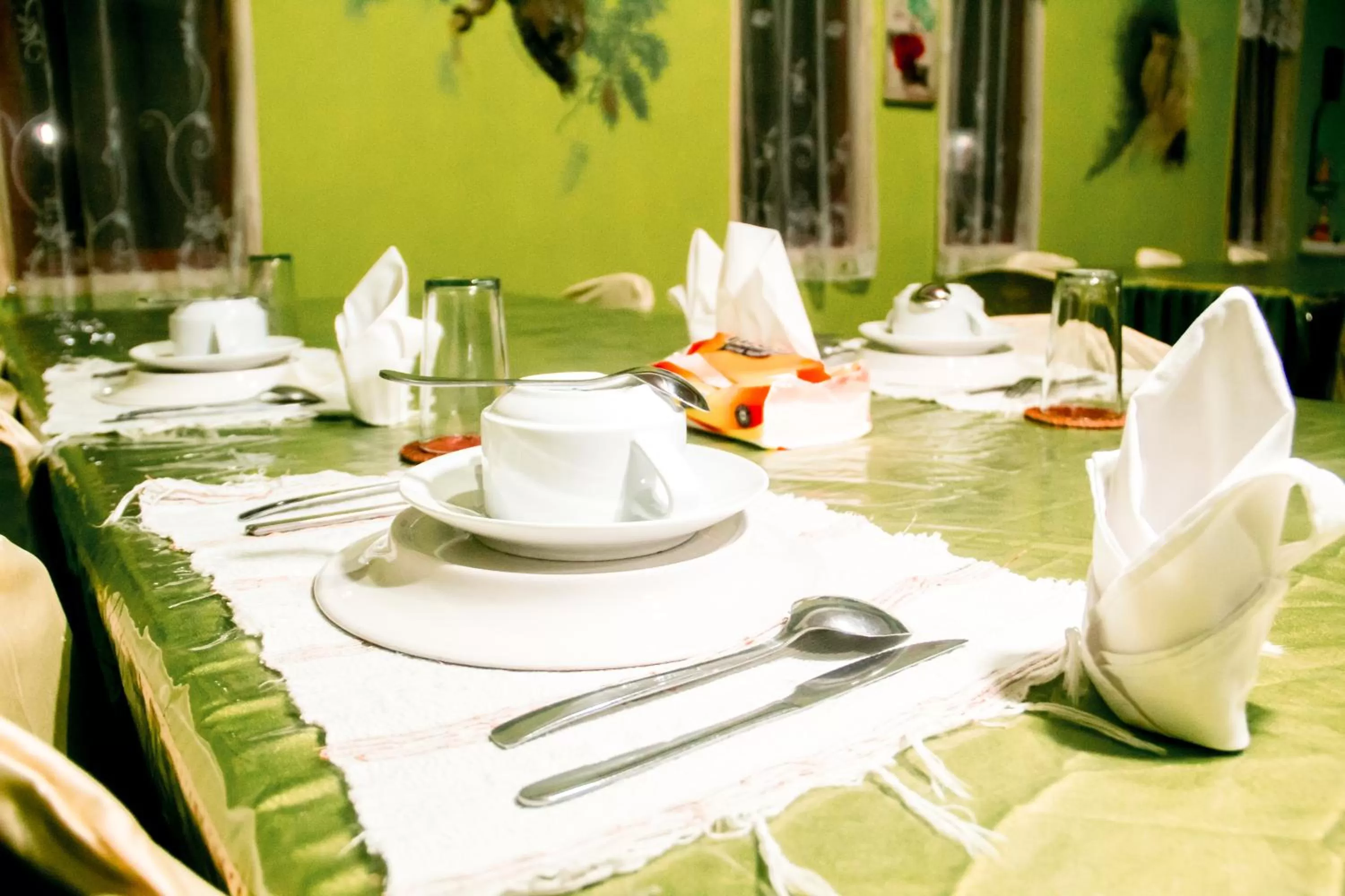 Restaurant/places to eat in Tangkoko Lodge