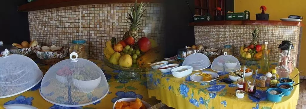 Restaurant/Places to Eat in Pousada São Miguel dos Milagres