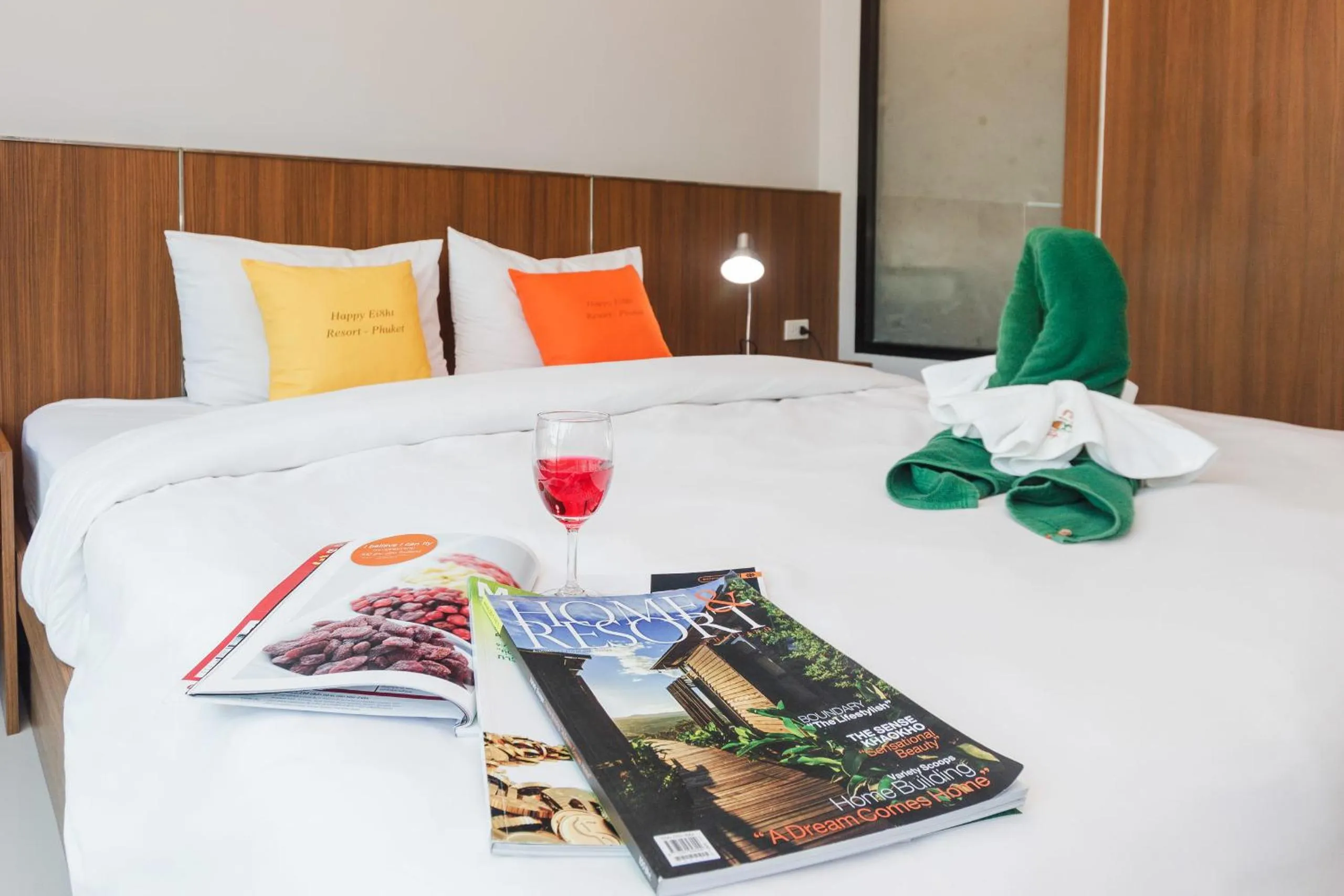 Bedroom, Bed in Happy Eight Resort