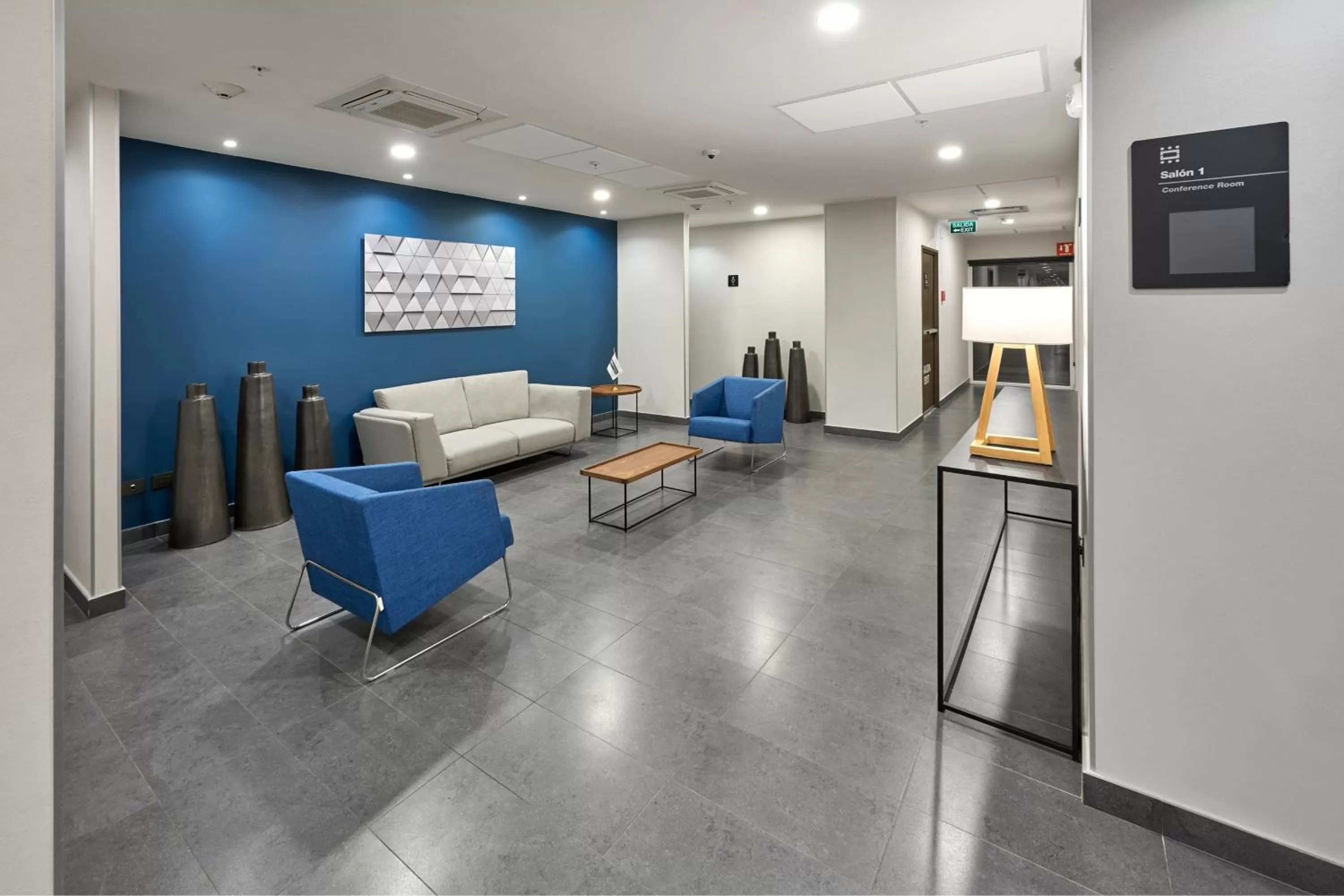 Living room in City Express by Marriott Monterrey Lindavista