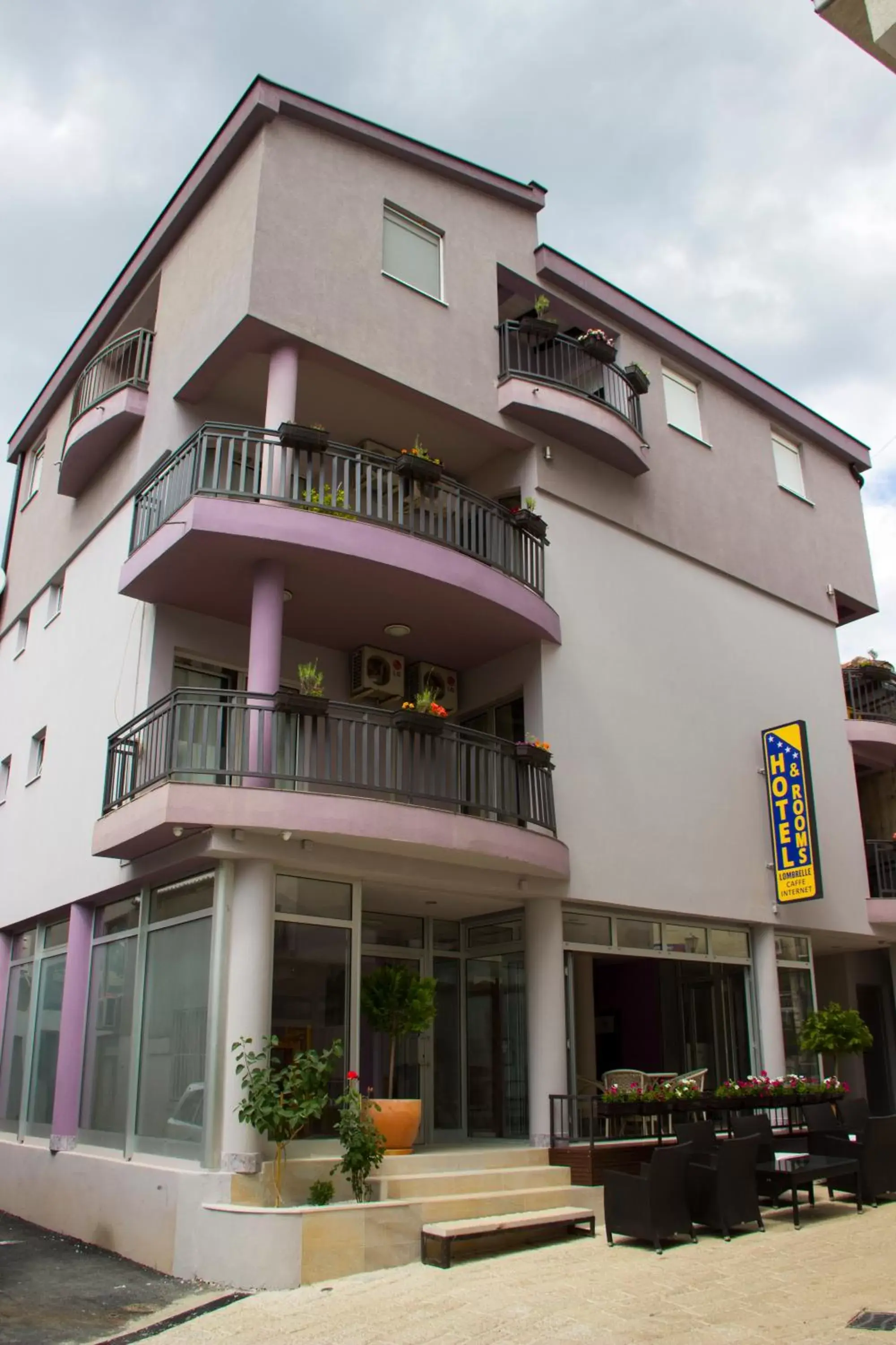 Hotel & Rooms Lombrelle Hotel & Rooms Lombrelle