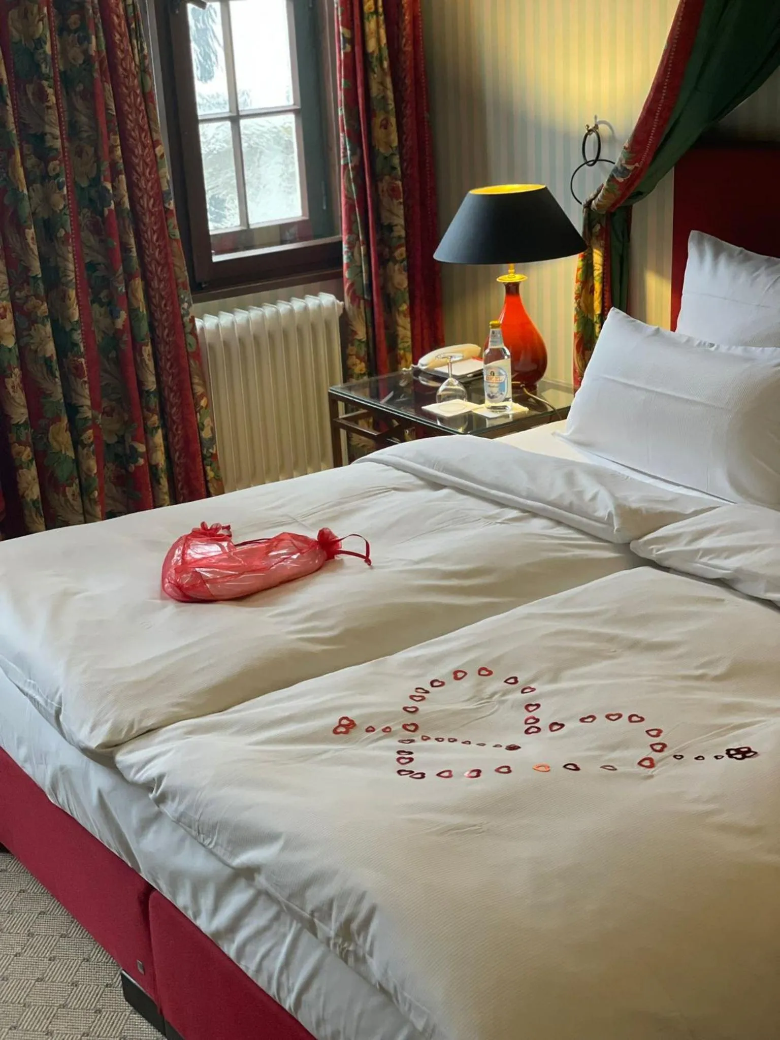 wedding, Bed in Hotel Alt Nürnberg -Ohne Lift-