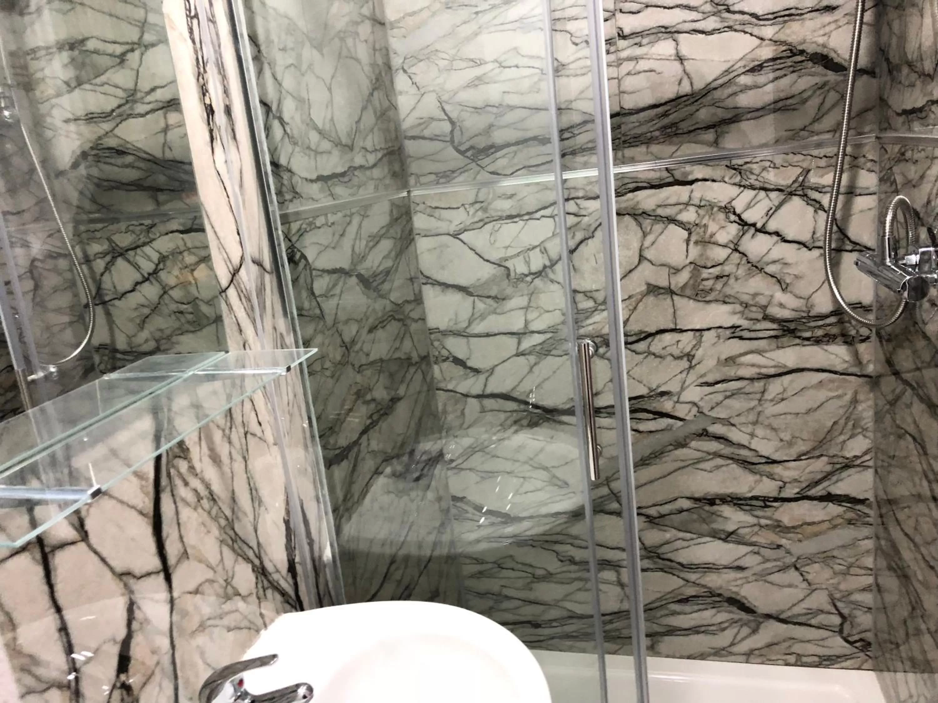 Shower in Bell Gate House