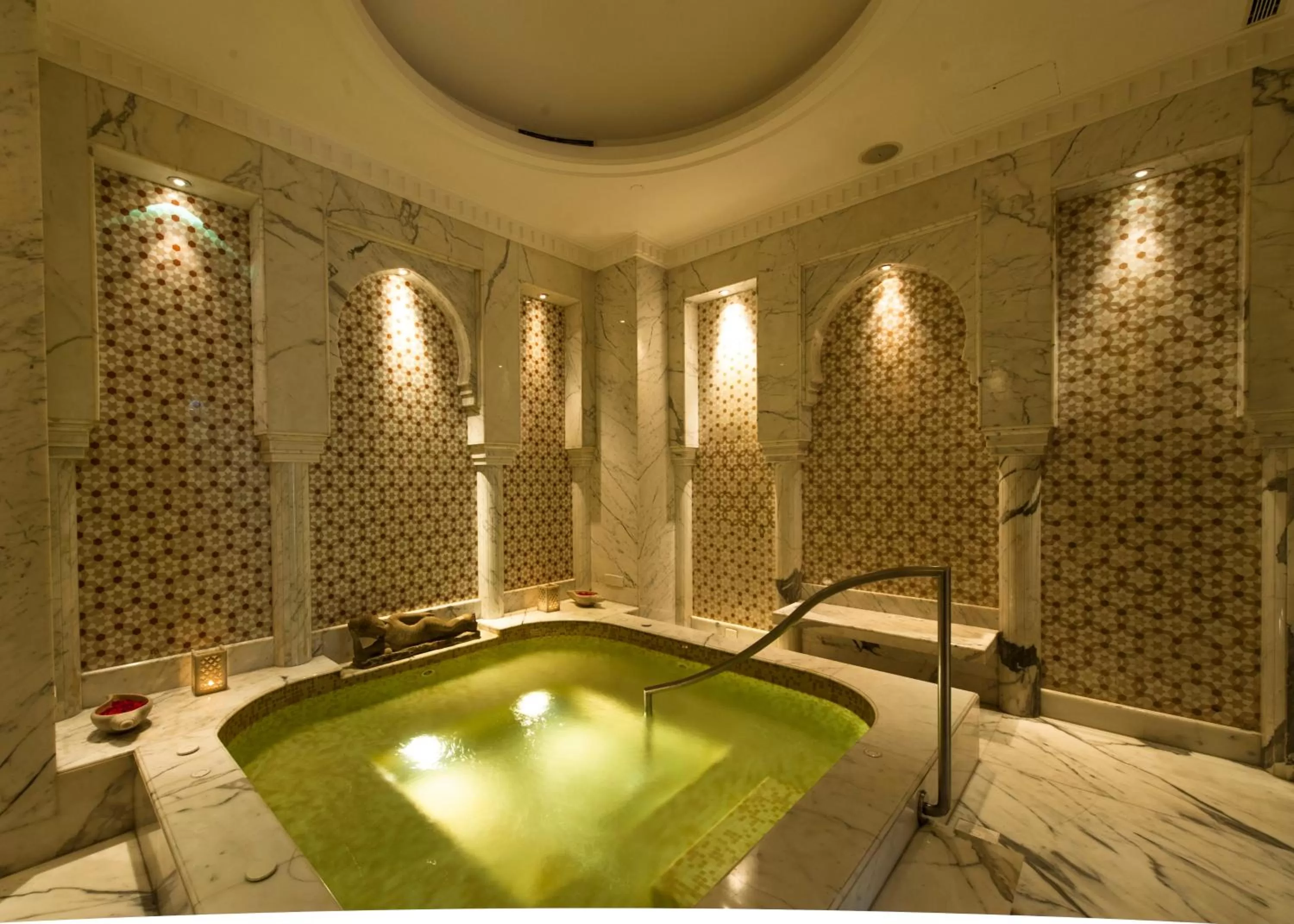 Hot Tub in The Imperial, New Delhi