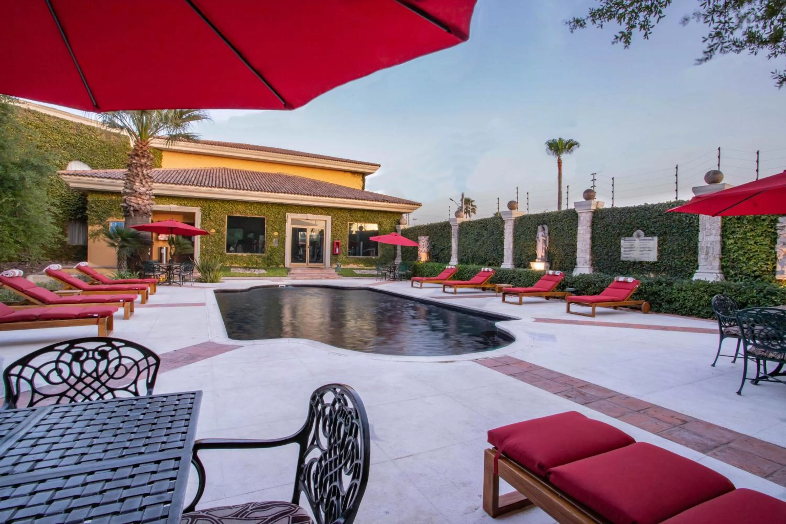 Swimming pool in Quinta Real Saltillo