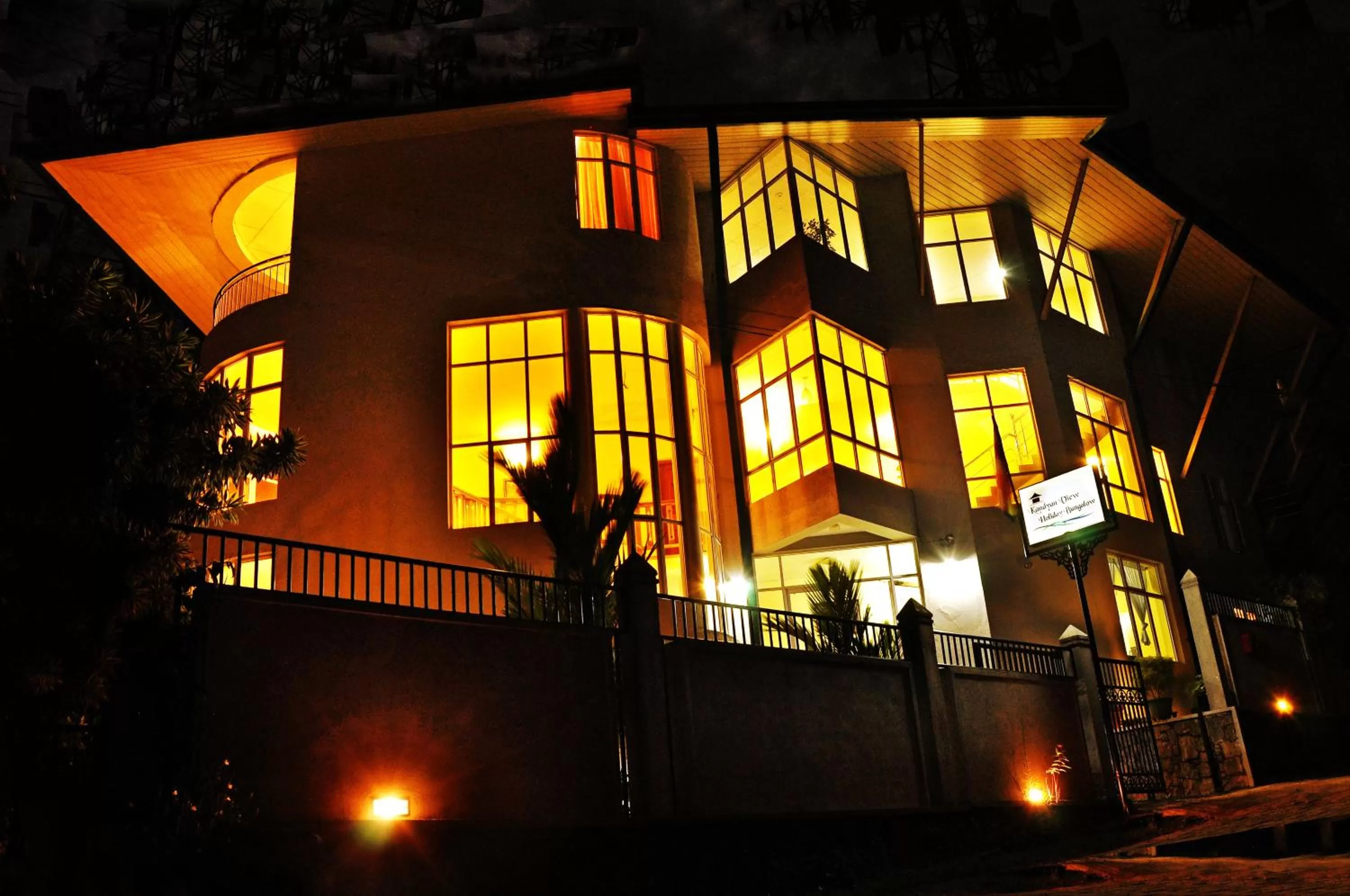 Property Building in Kandyan View Holiday Bungalow ''Free Pickup From Kandy city''