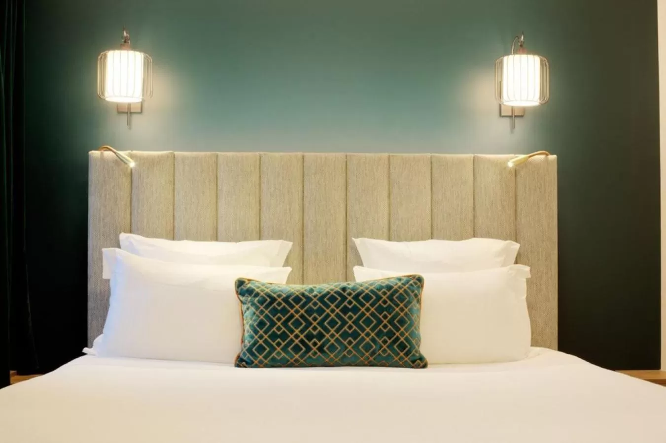 Bed in Best Western Plus Le Conquerant Rouen Nord